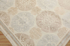 6' x 9'4" Ivory Hand Knotted Transitional Wool and Silk Medallion Oriental Area Rug