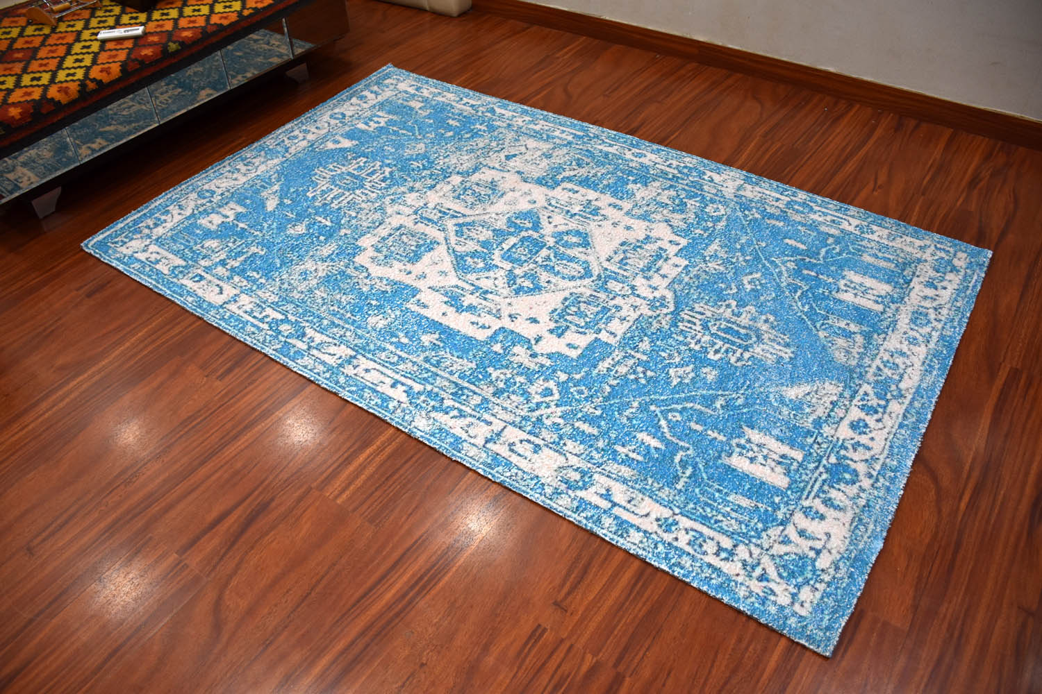 Multi Size Blue White Color Hand Woven Oriental Polyester Modern Oriental Rug