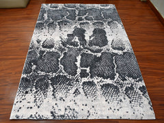 Multi Size Gray Black Color Hand Woven Animal Print Polyester Contemporary Oriental Rug