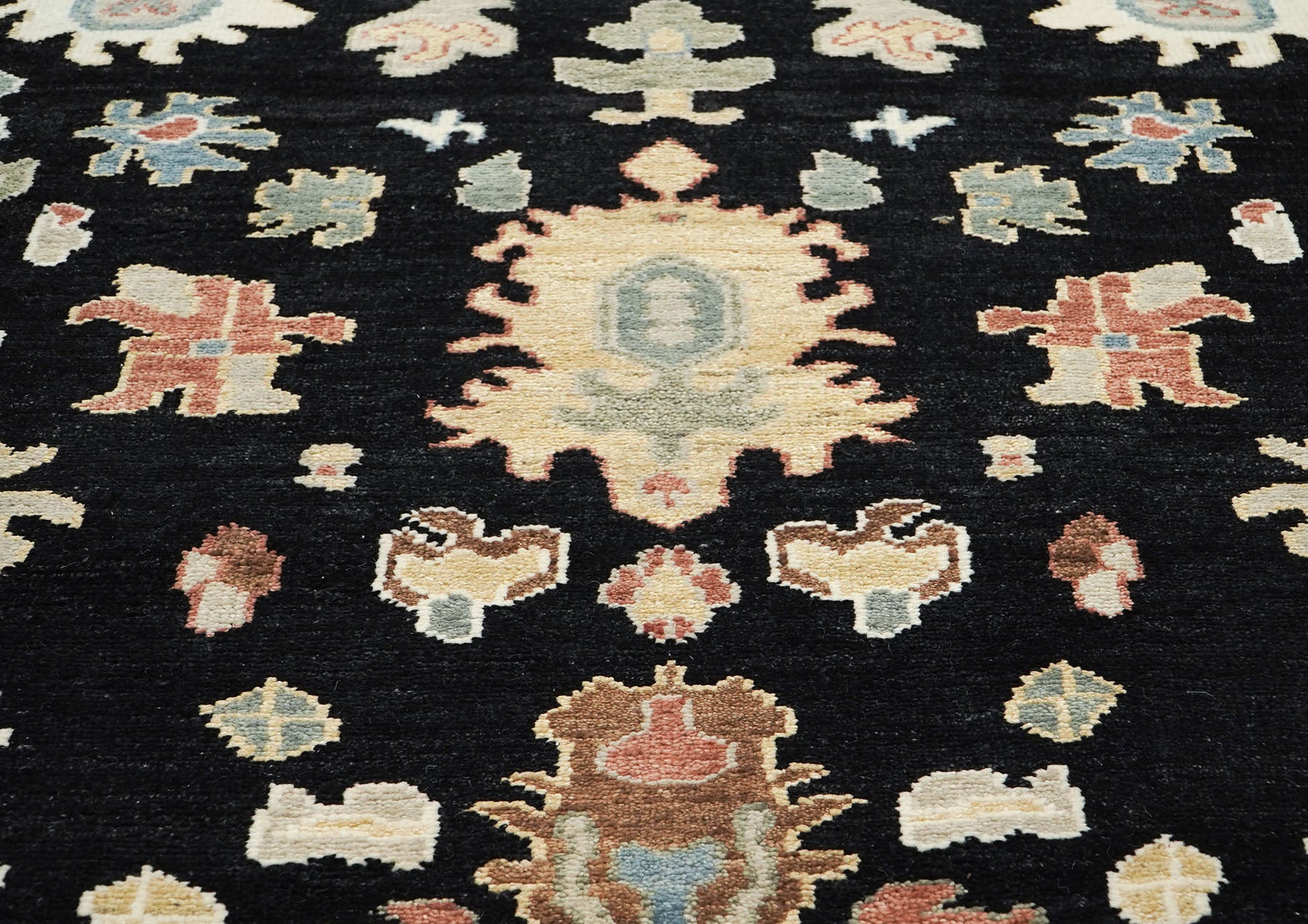 9x12 Black, Ivory, Rust Color Hand Knotted Oushak Wool Arts and Crafts Oriental Rug