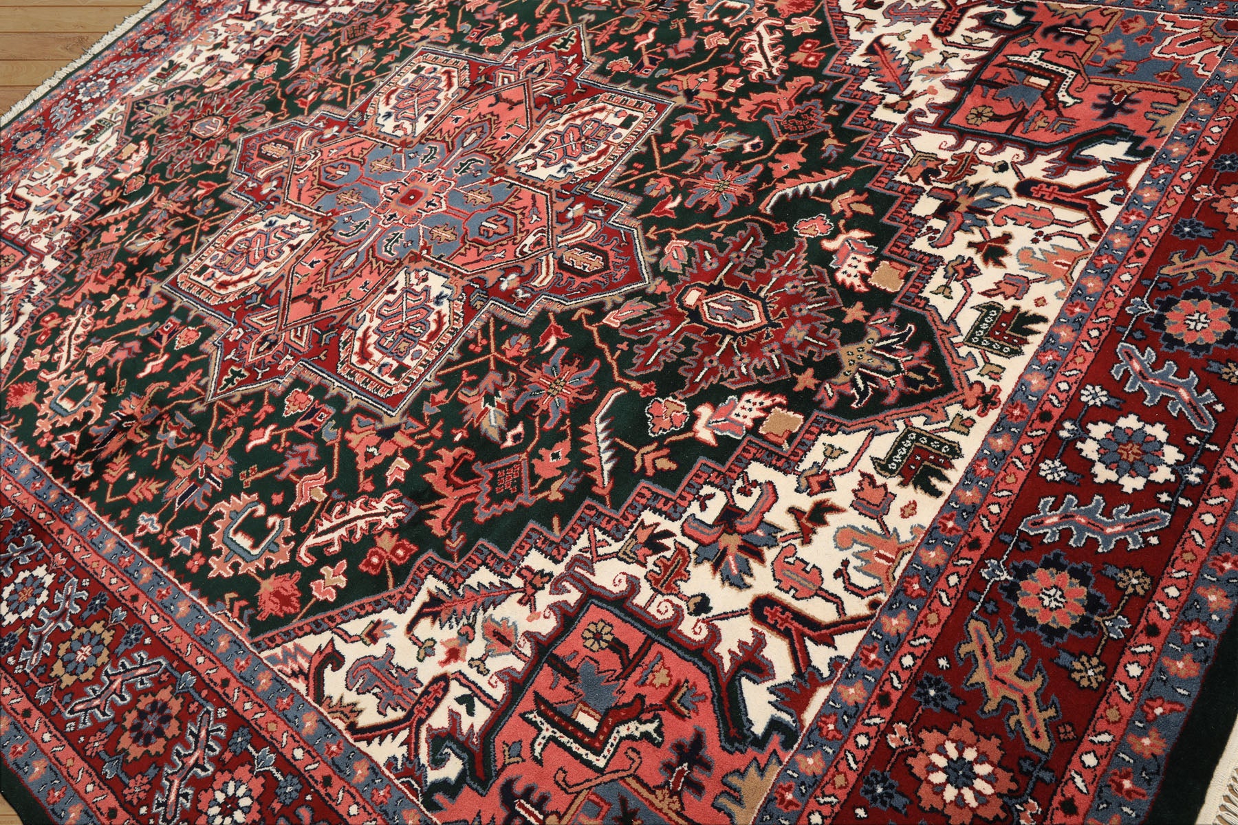 9x12 Green, Red, Pink Color Hand Knotted Heriz Wool Traditional/ Medallion Oriental Rug