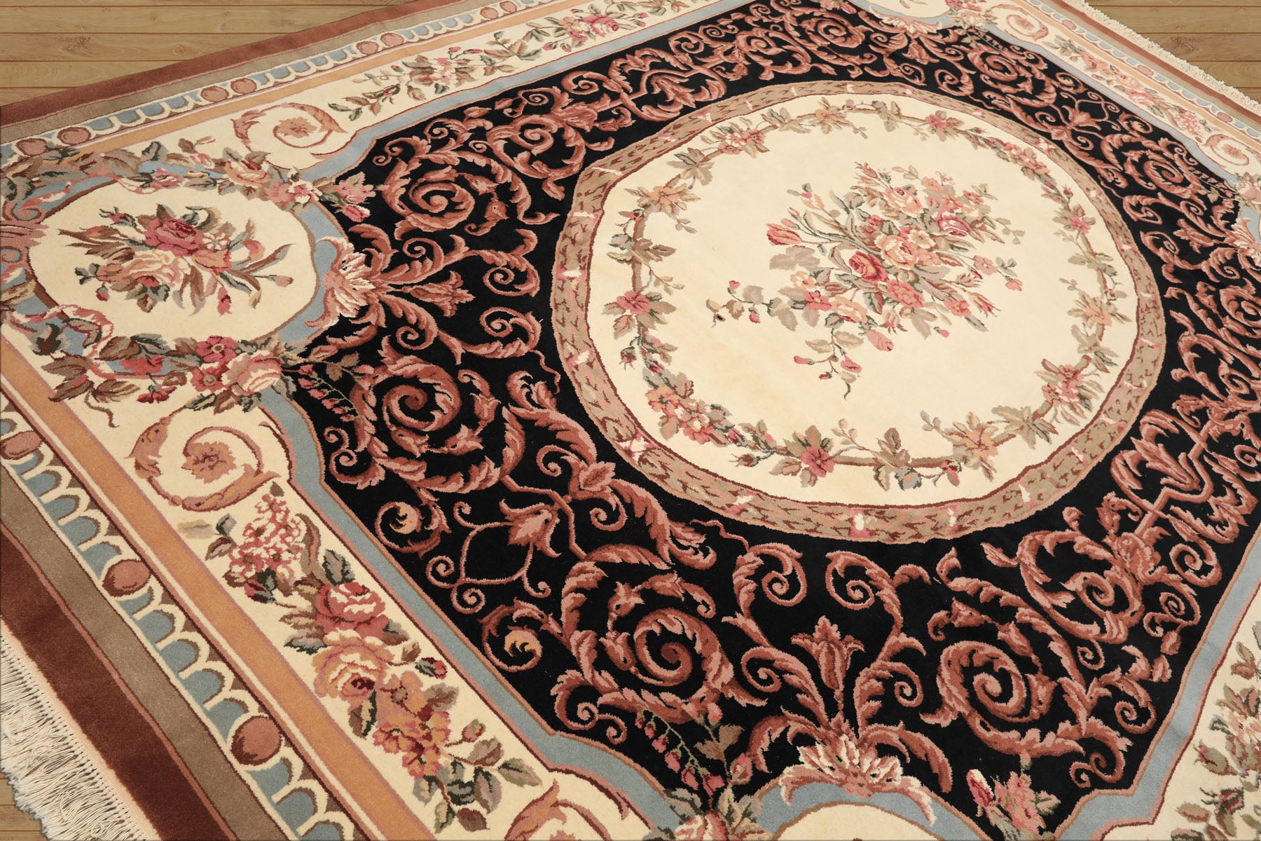 9x12 Ivory, Black, Tan Color Hand Knotted Aubusson Savonnerrie Wool Traditional/ Floral Oriental Rug