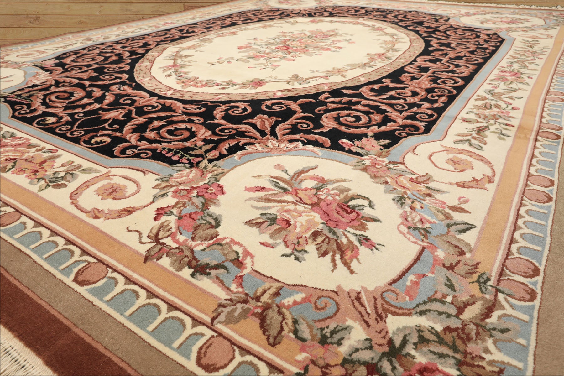 9x12 Ivory, Black, Tan Color Hand Knotted Aubusson Savonnerrie Wool Traditional/ Floral Oriental Rug