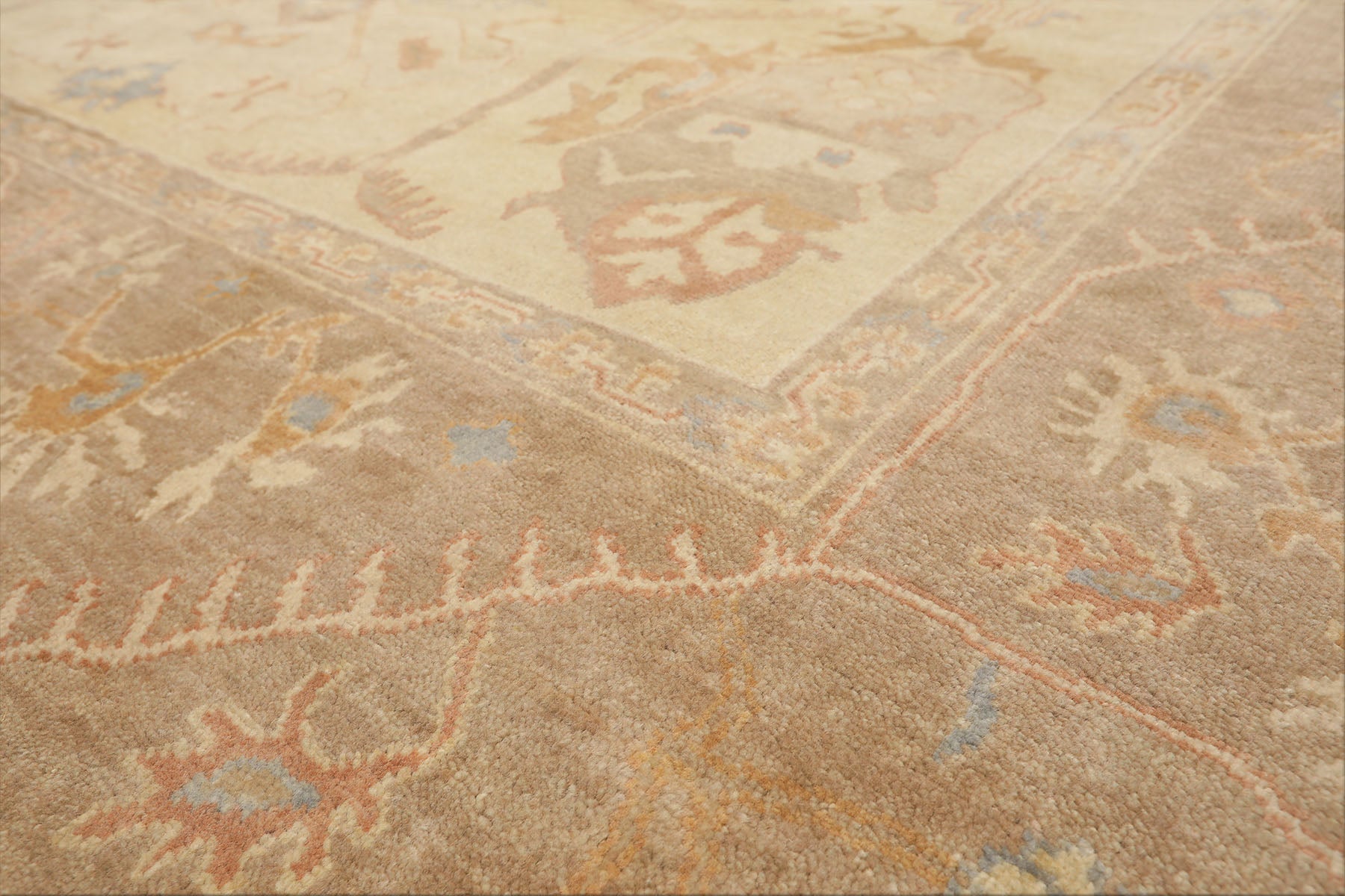 8x10 Ivory, Beige, Taupe Color Hand Knotted Oushak Wool Transitional Oriental Rug