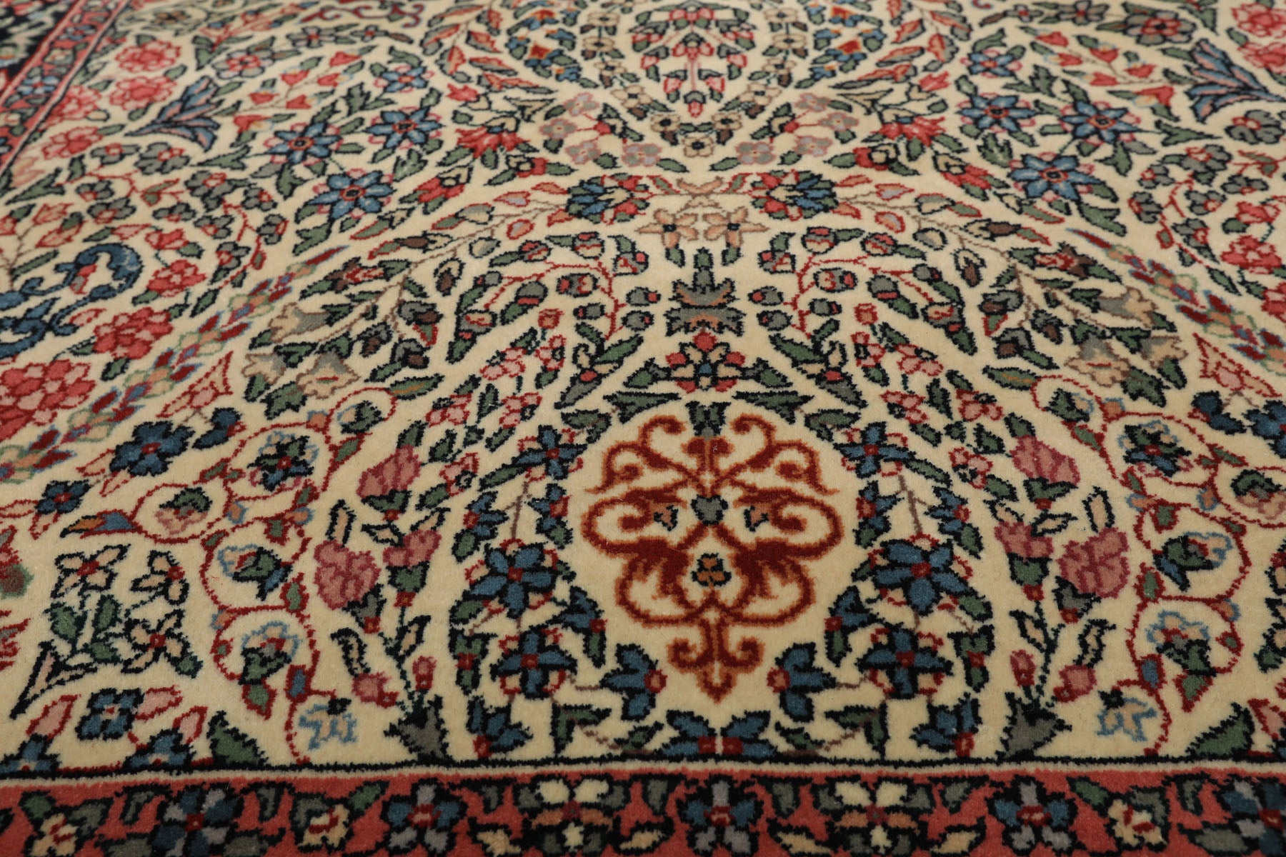 4x6 Ivory, Black, Rose Color Hand Knotted Kashan New Zealand Wool Traditional Oriental Rug