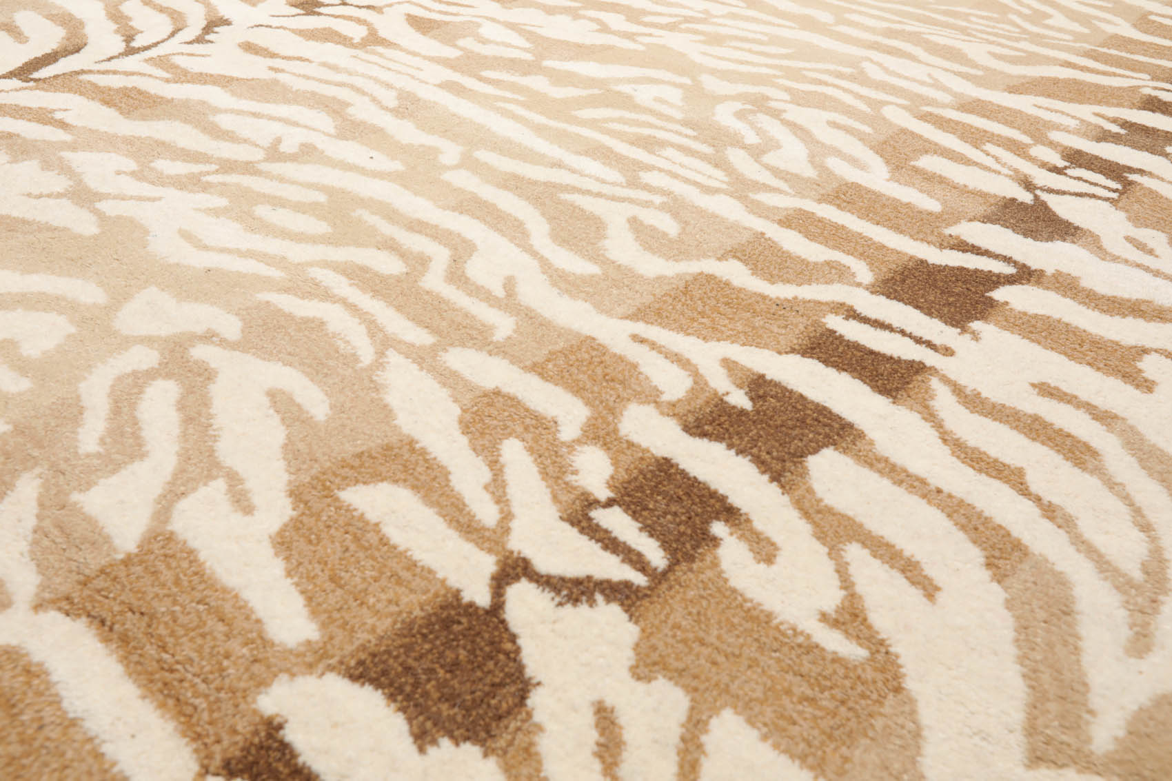 Multi Size Ivory Beige Brown Color Hand Tufted Animal Print 100% Wool Modern Oriental Rug