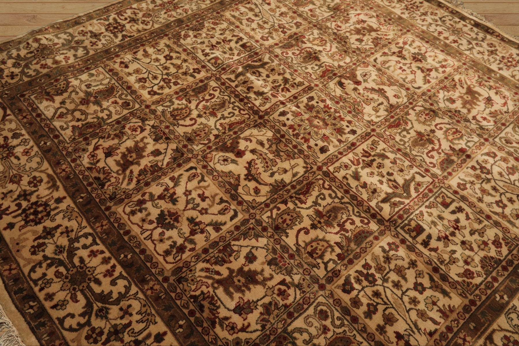 Square Ivory, Sage, Rust Color Hand Knotted Agra Wool Traditional Oriental Rug