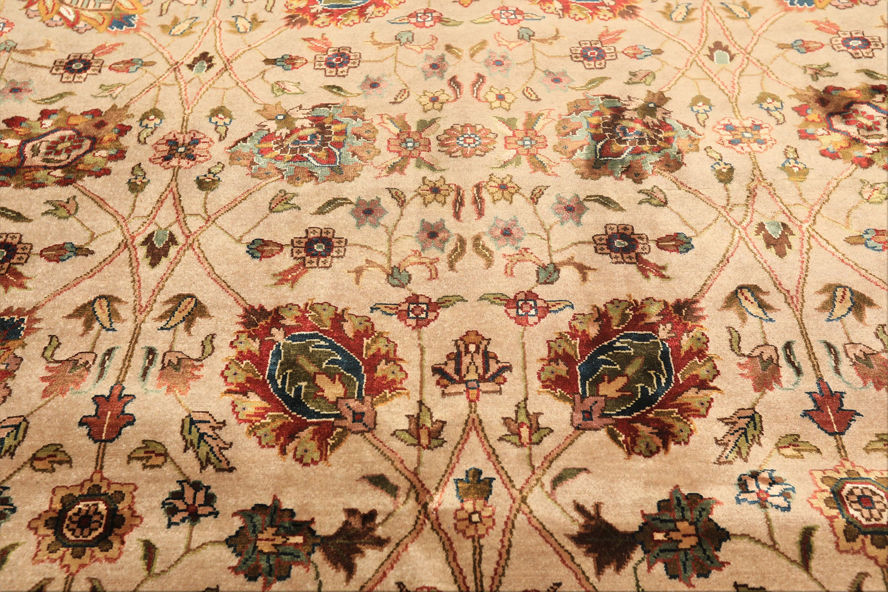 6x9 Tan, Maroon, Gold Color Hand Knotted Kashan Wool & Silk Traditional Oriental Rug