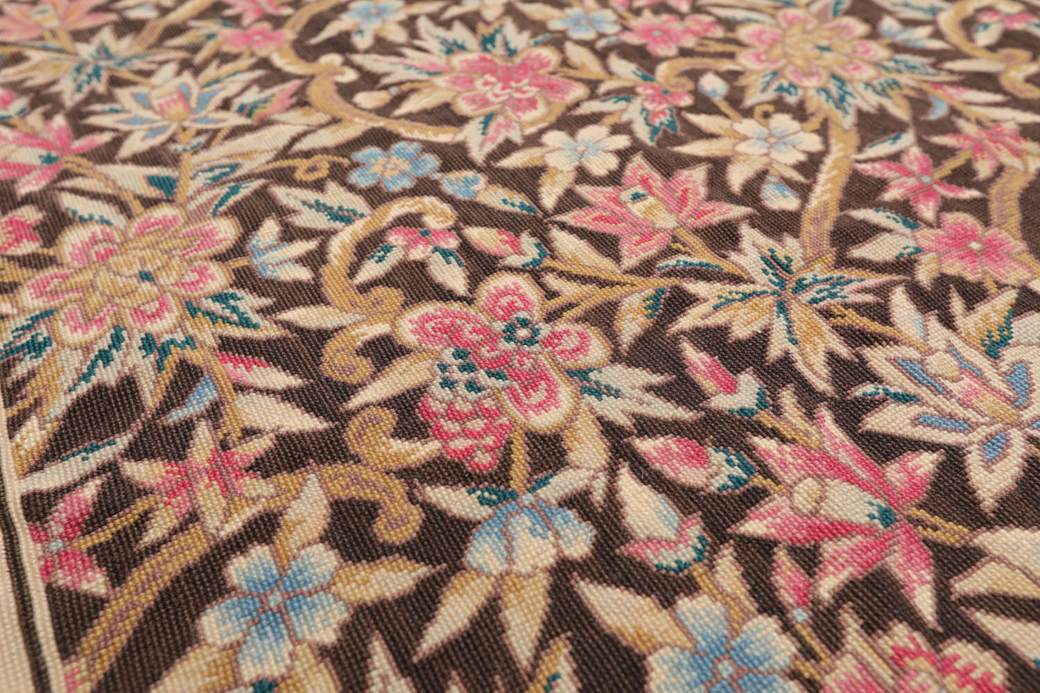 4x6 Brown, Beige, Pink Color Hand Knotted Floral 100% Wool Traditional-European Oriental Rug