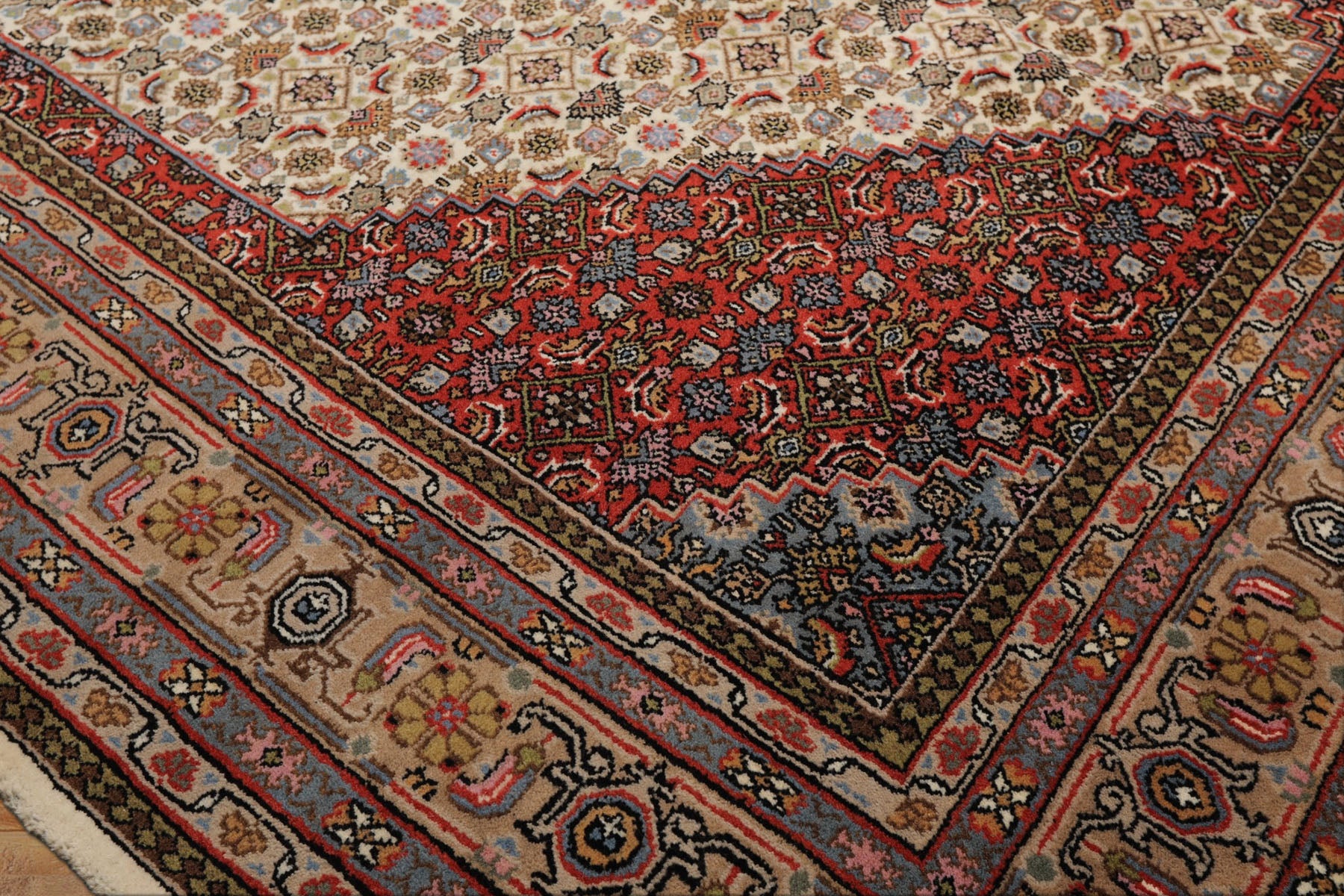 8x10 Ivory, Rose, Tan Color Hand Knotted Indo Bidjar Wool Traditional Oriental Rug