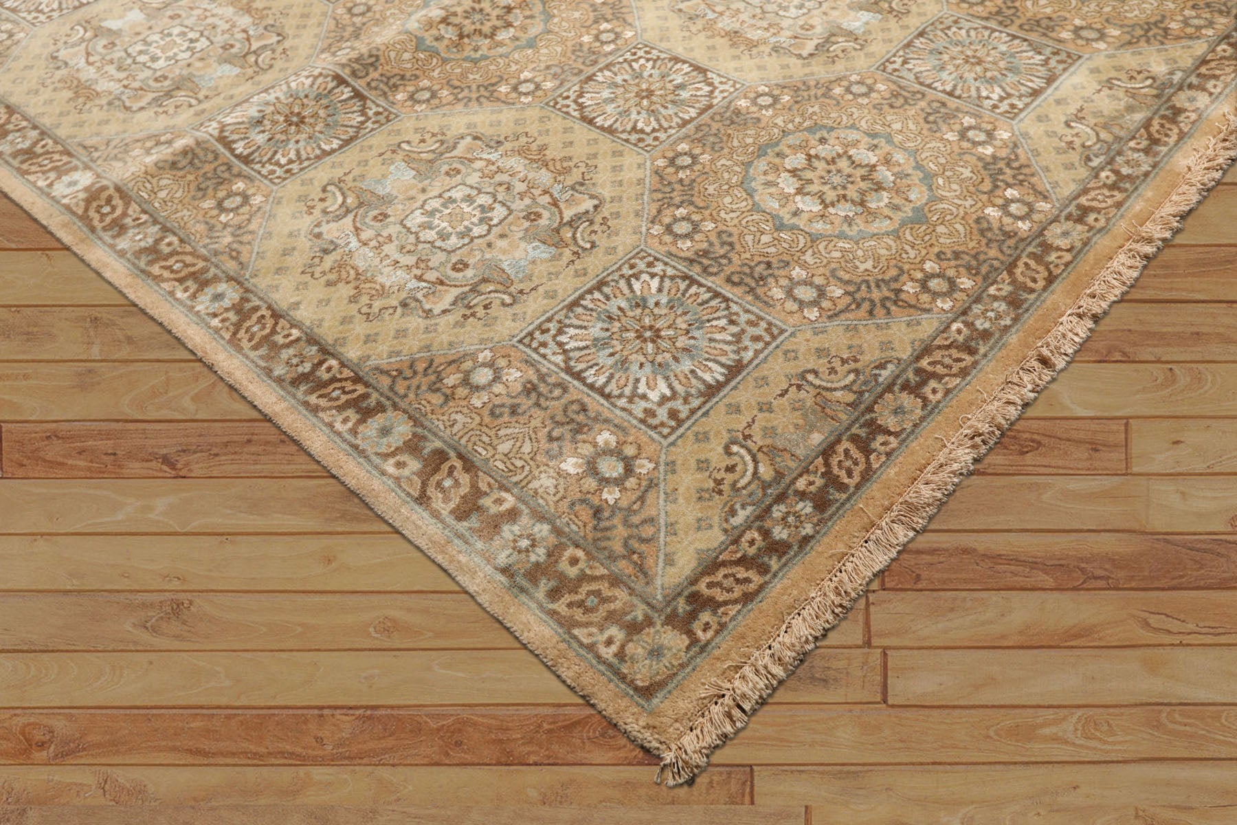 8x10 Beige, Tan, Turqoiuse Color Hand Knotted Bakhtiari Wool & Silk Transitional Oriental Rug