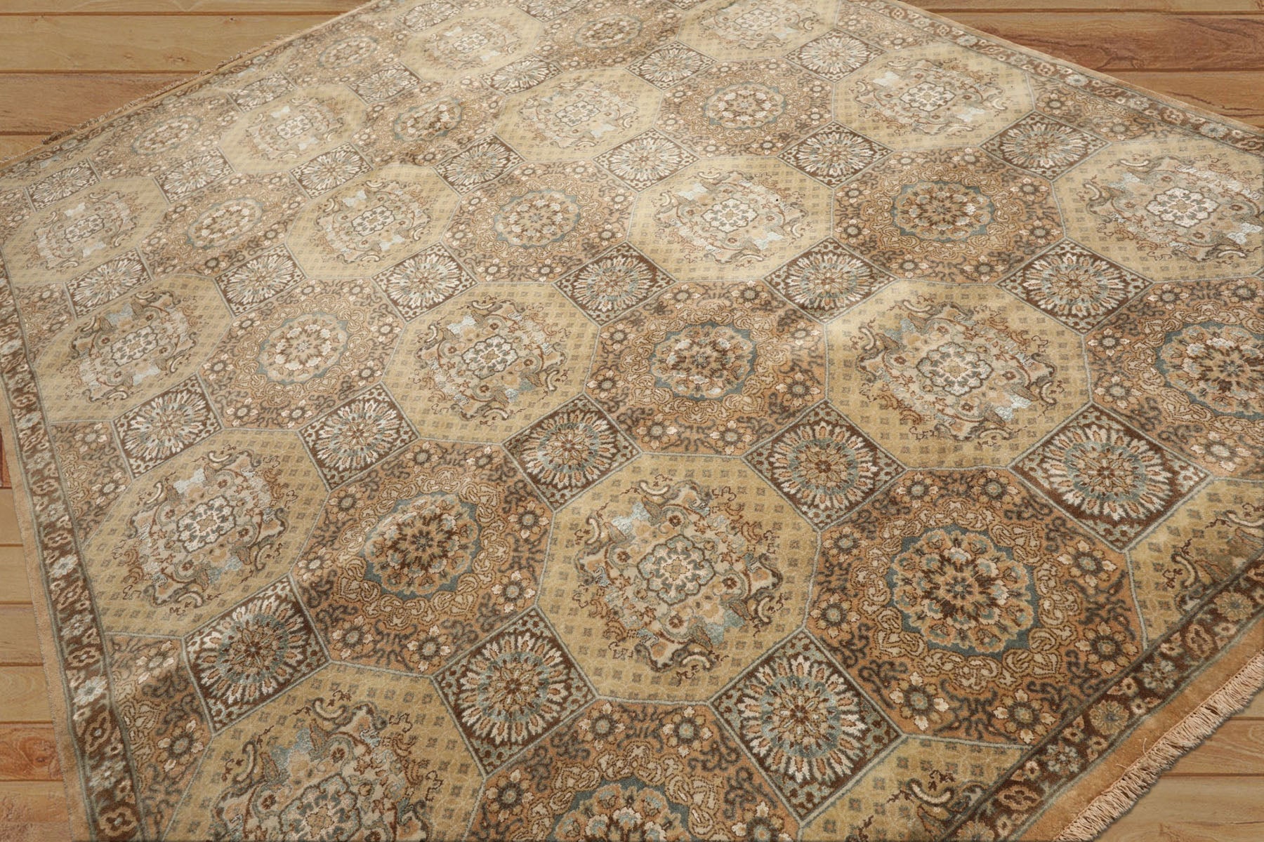 8x10 Beige, Tan, Turqoiuse Color Hand Knotted Bakhtiari Wool & Silk Transitional Oriental Rug