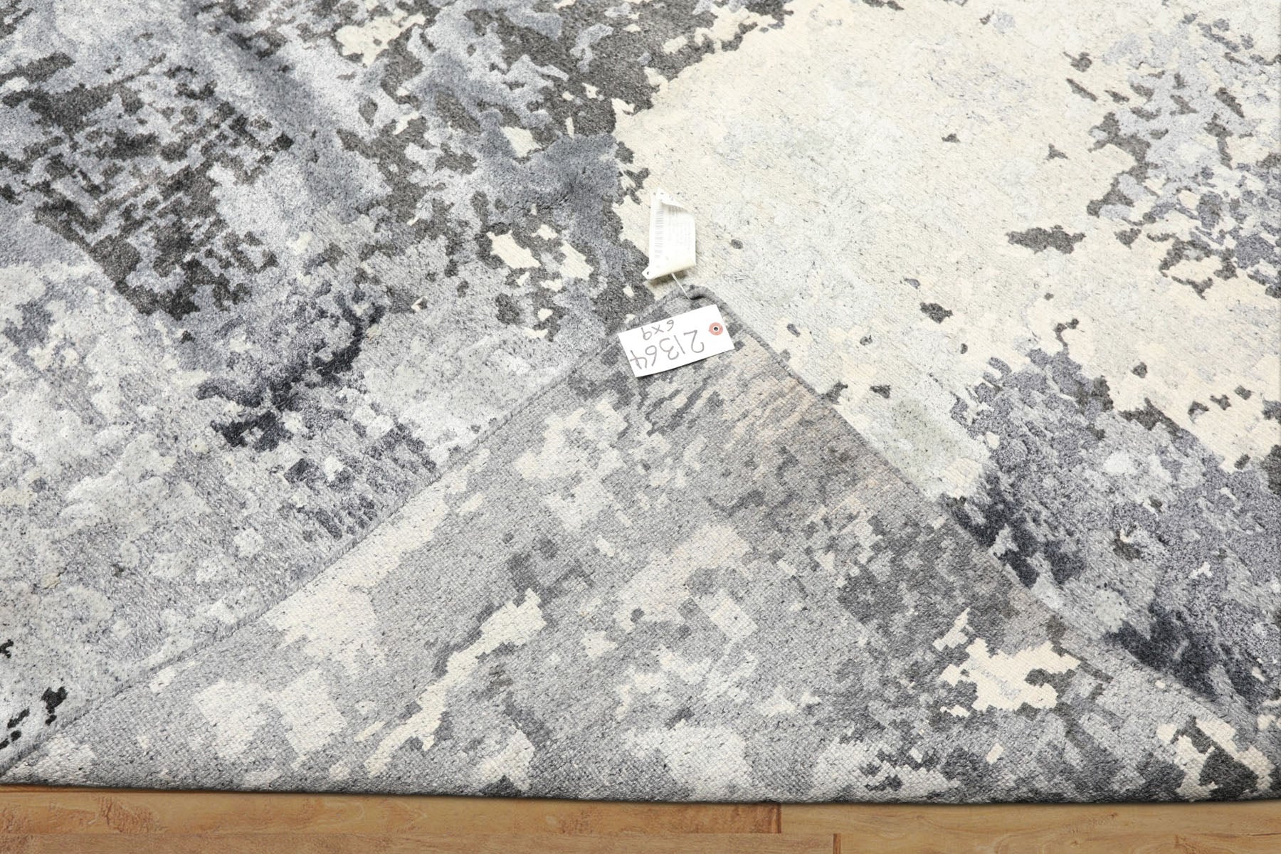 6x9 Ivory, Gray, Graphite Color Hand Knotted Sherpa Wool & Bamboo Silk Modern & Contemporary Oriental Rug