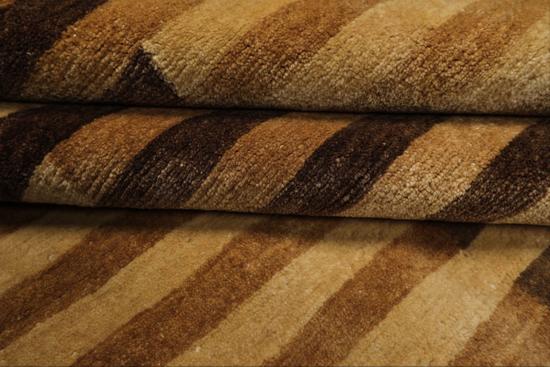6x9 Beige, Gold, Brown Color Hand Knotted Tibetan Wool Modern & Contemporary Oriental Rug