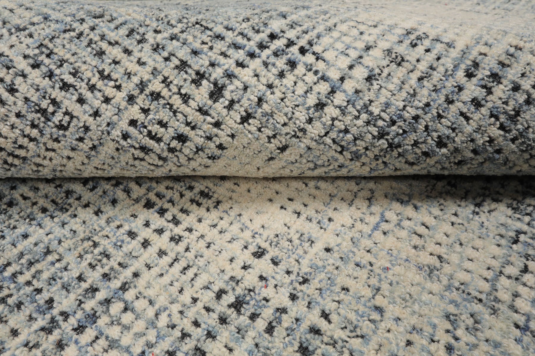 LoomBloom Multi Size Ivory Hand Hooked Wool Rug with a Minimalist Modern Plaid Pattern
