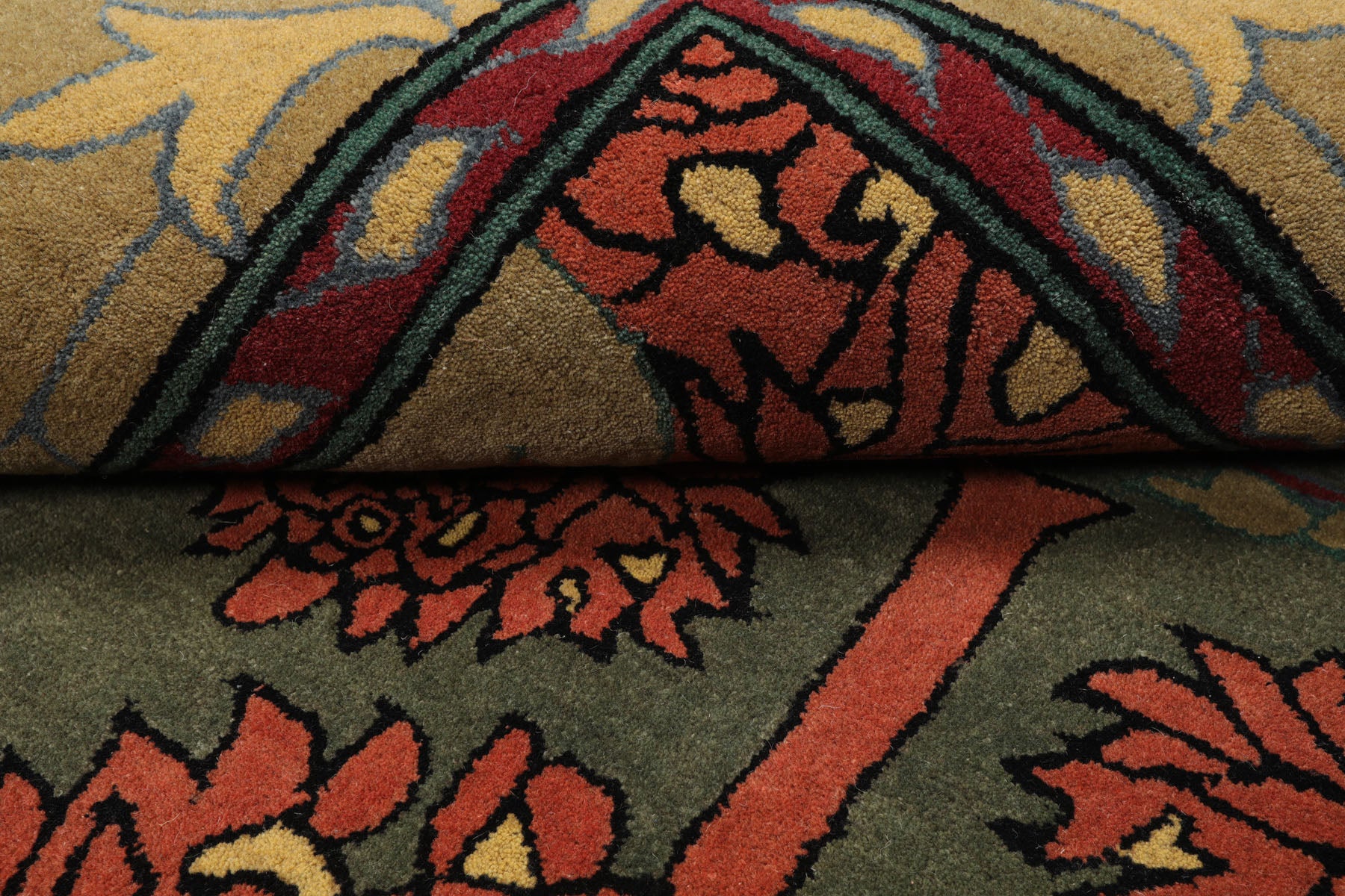 LoomBloom 8'x10' Green Hand Tufted Wool Rug in an Arts & Crafts William Morris Style