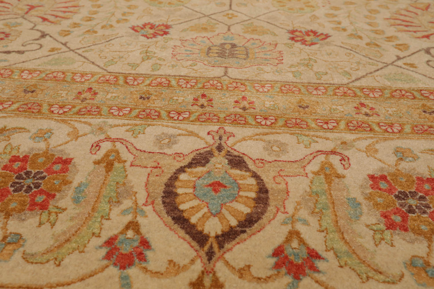 9x12 Beige, Gold, Tan Color Hand Knotted All-Over 100% Wool Traditional-Persian/Oriental Oriental Rug