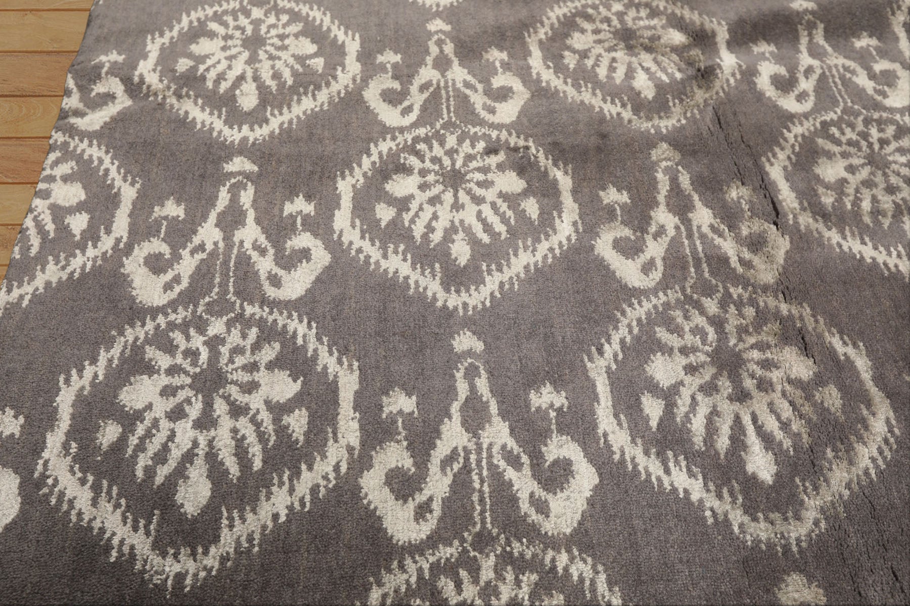 8x10 Graphite, Silver, Gray Color Hand Loomed Tibetan Wool & Bamboo Silk Transitional Oriental Rug