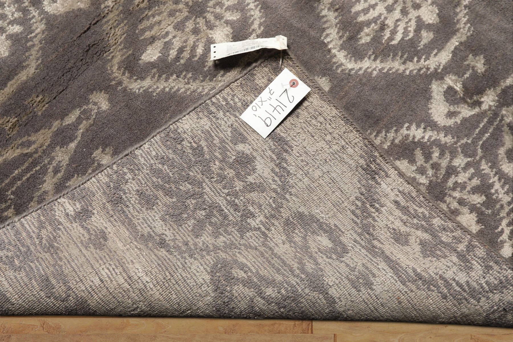 8x10 Graphite, Silver, Gray Color Hand Loomed Tibetan Wool & Bamboo Silk Transitional Oriental Rug