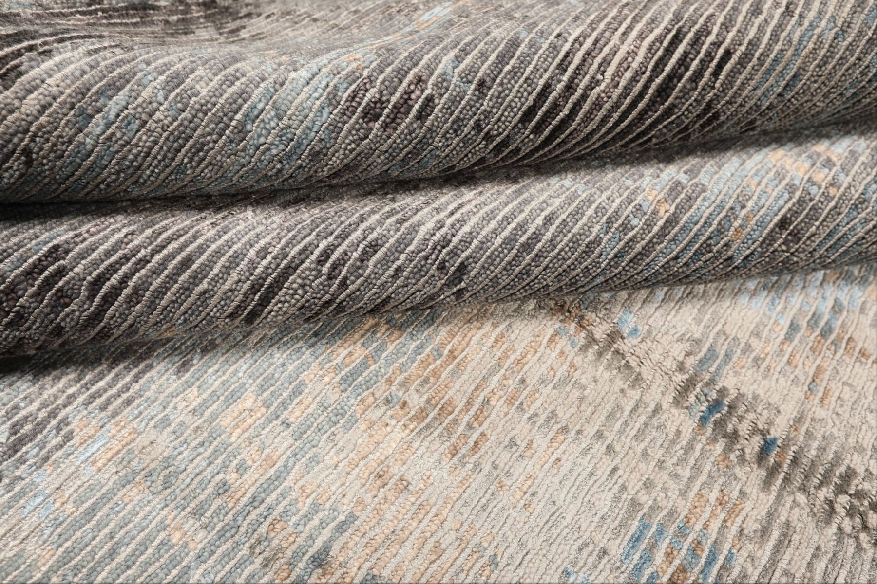 5x8 Aqua, Gray, Beige Color Hand Knotted Sherpa Wool & Bamboo Silk Modern & Contemporary Oriental Rug