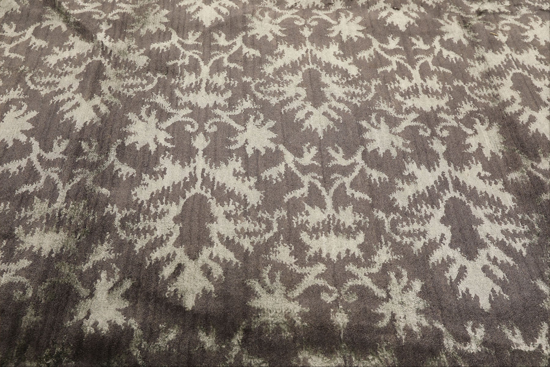 8x10 Gray, Moss, Color Hand Loomed Tibetan Wool & Bamboo Silk Transitional Oriental Rug