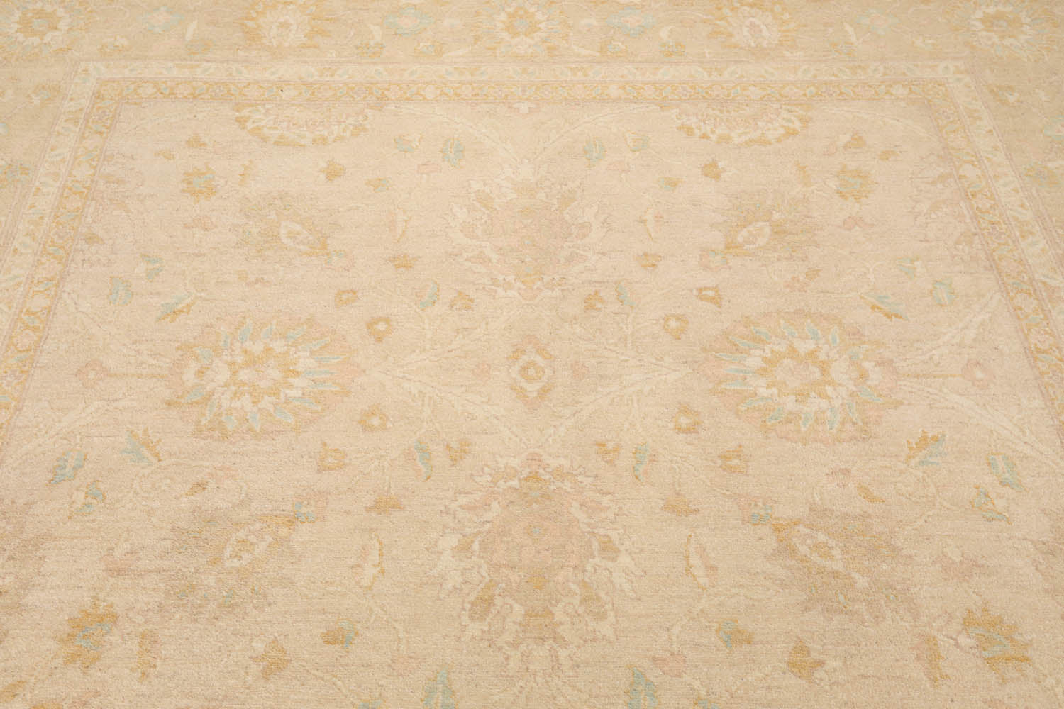 8x10 Muted Earth Tones, Beige, Gray Color Hand Knotted All-Over 100% Wool Traditional Oriental Rug