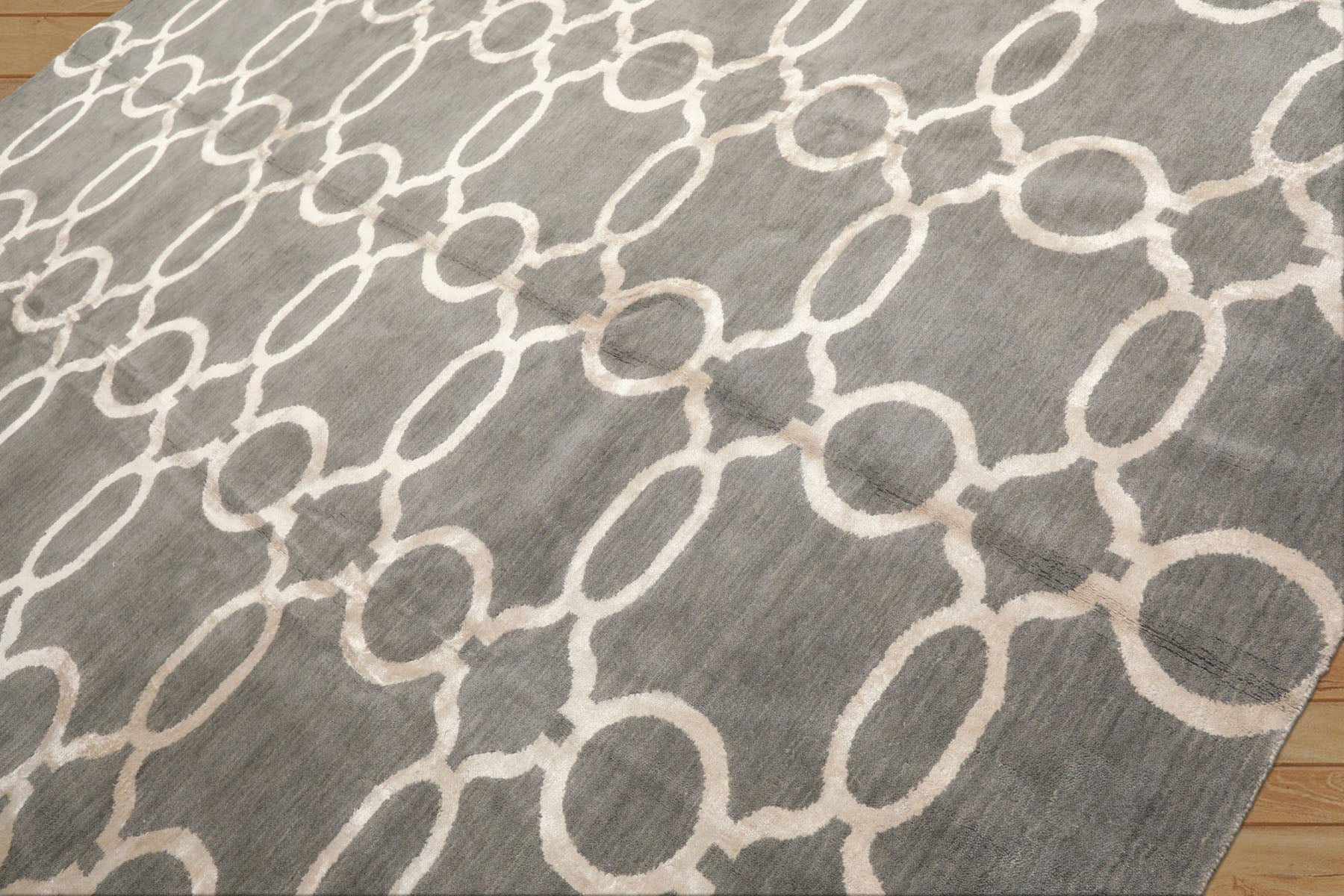 Multi Size Gray Silver Color Hand Loomed Tibetan Wool & Bamboo Silk Transitional Oriental Rug