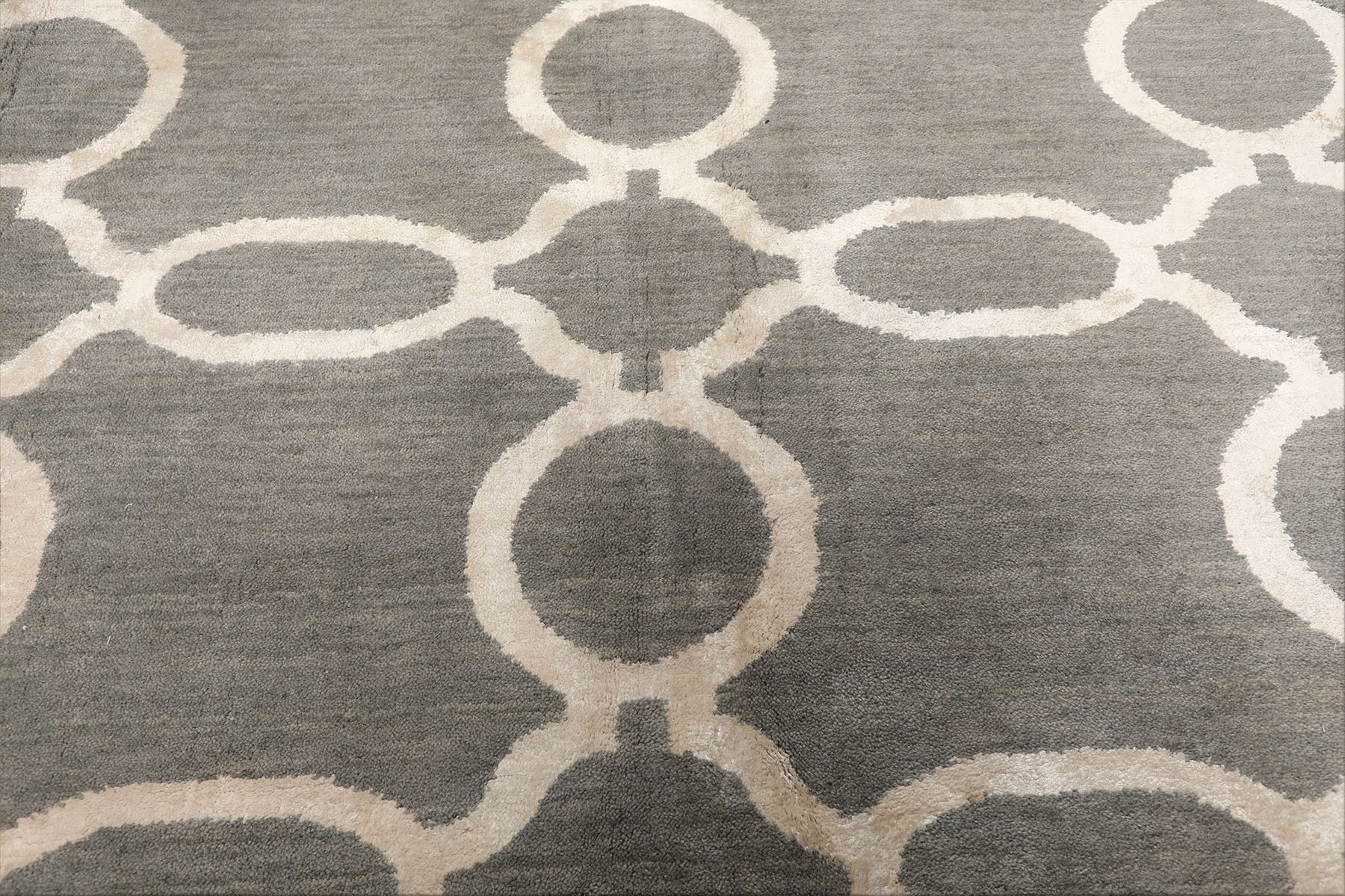 Multi Size Gray Silver Color Hand Loomed Tibetan Wool & Bamboo Silk Transitional Oriental Rug