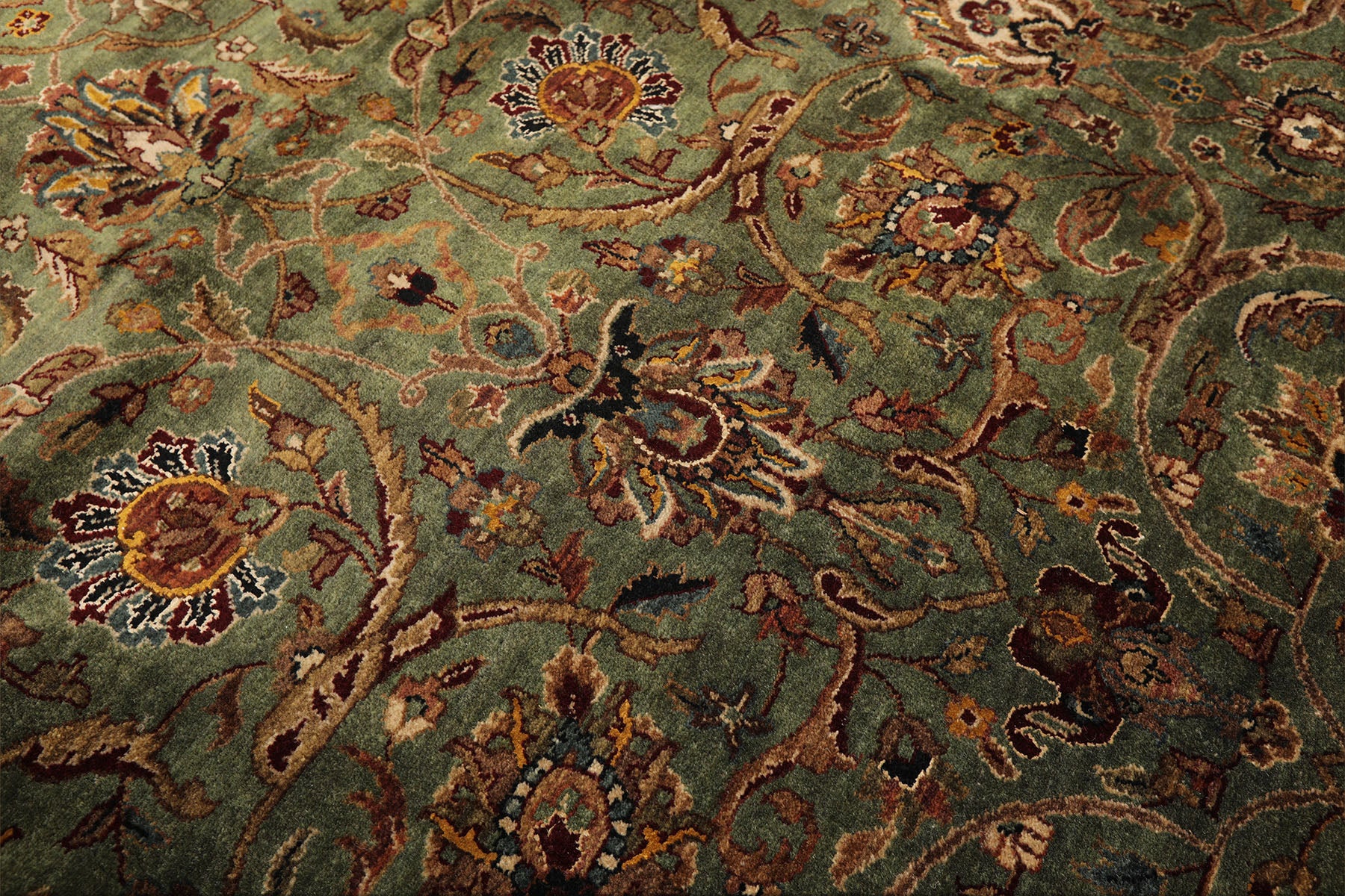 8 Round Sage, Beige, Maroon Color Hand Knotted Agra New Zealand Wool & Silk Traditional Oriental Rug
