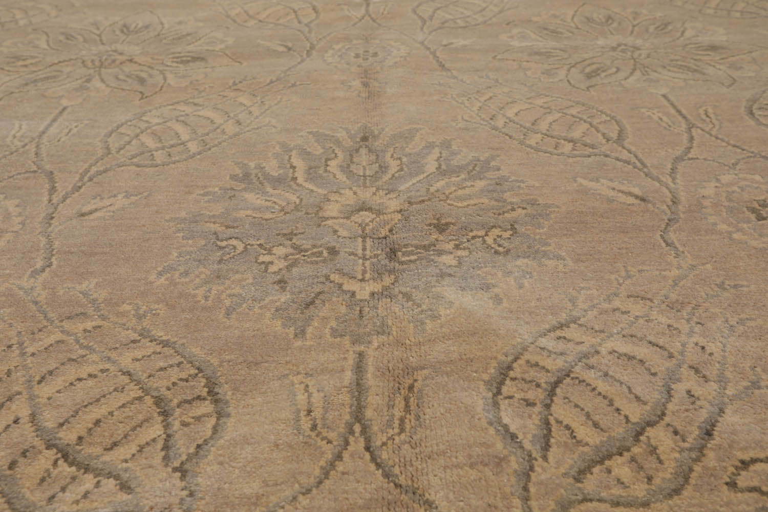 8x10 Gray, Beige, Color Hand Knotted All-Over 100% Wool Transitional Oriental Rug