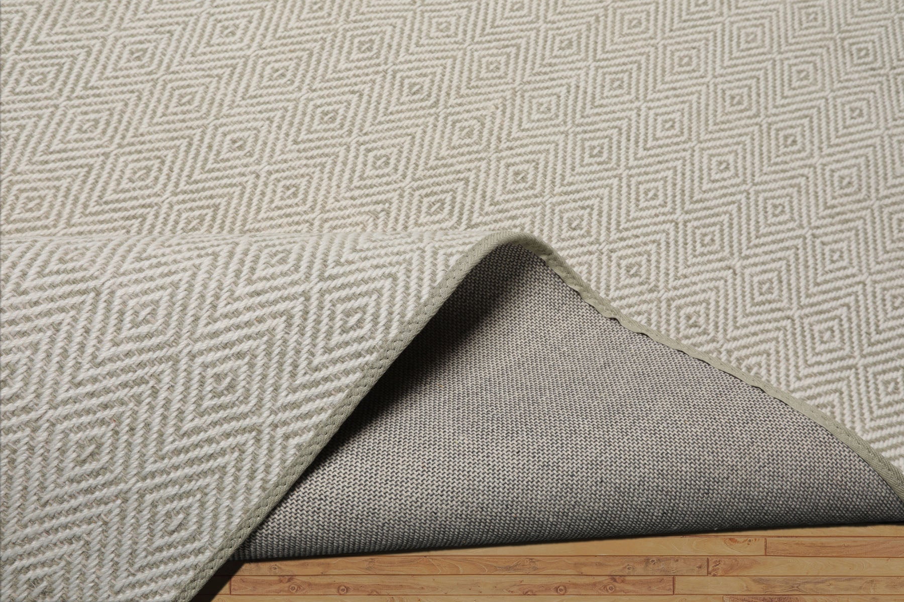 Multi Size White Sage Color Hand Loomed Flatweave Wool Modern Oriental Rug