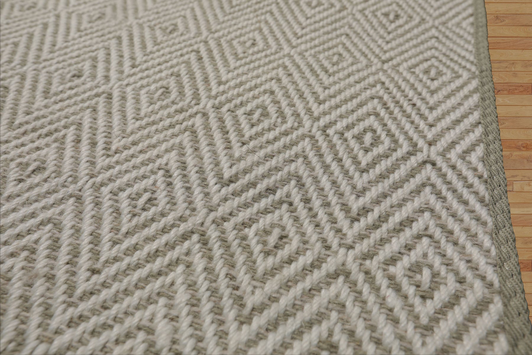 Multi Size White Sage Color Hand Loomed Flatweave Wool Modern Oriental Rug