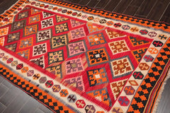 4' 8''x9' 5''Hand Woven Wool Oriental Area Persian Rug