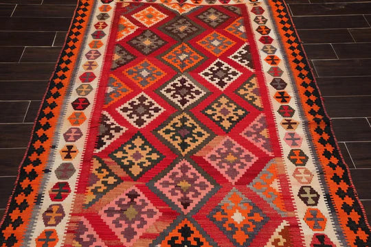 4' 8''x9' 5''Hand Woven Wool Oriental Area Persian Rug