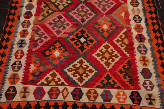 4' 8''x9' 5''Hand Woven Wool Oriental Area Persian Rug