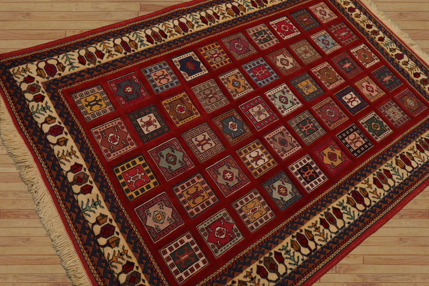 4x6 Rust, Ivory, Blue Color Hand Knotted Shiraz Wool Traditional Oriental Rug