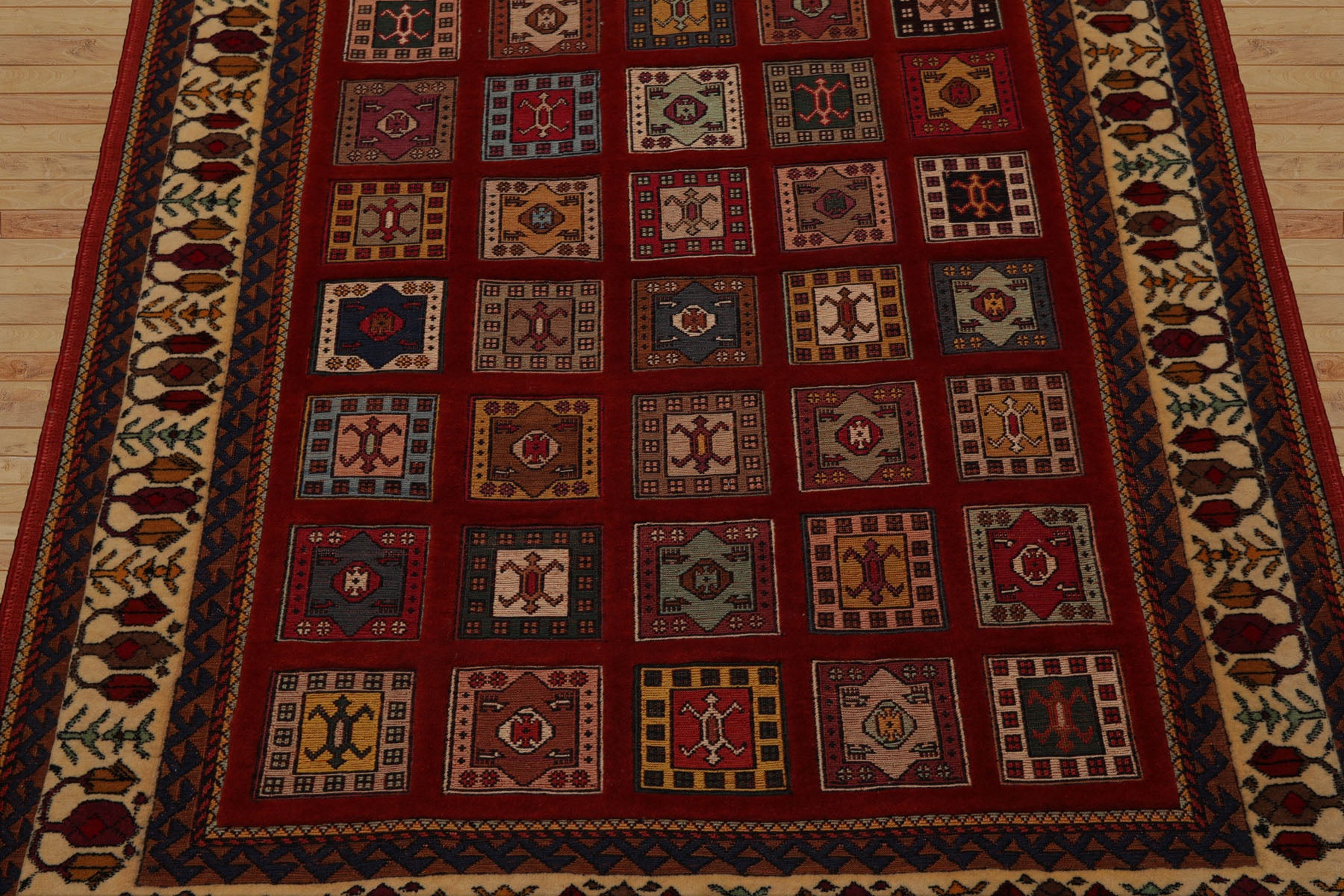4x6 Rust, Ivory, Blue Color Hand Knotted Shiraz Wool Traditional Oriental Rug