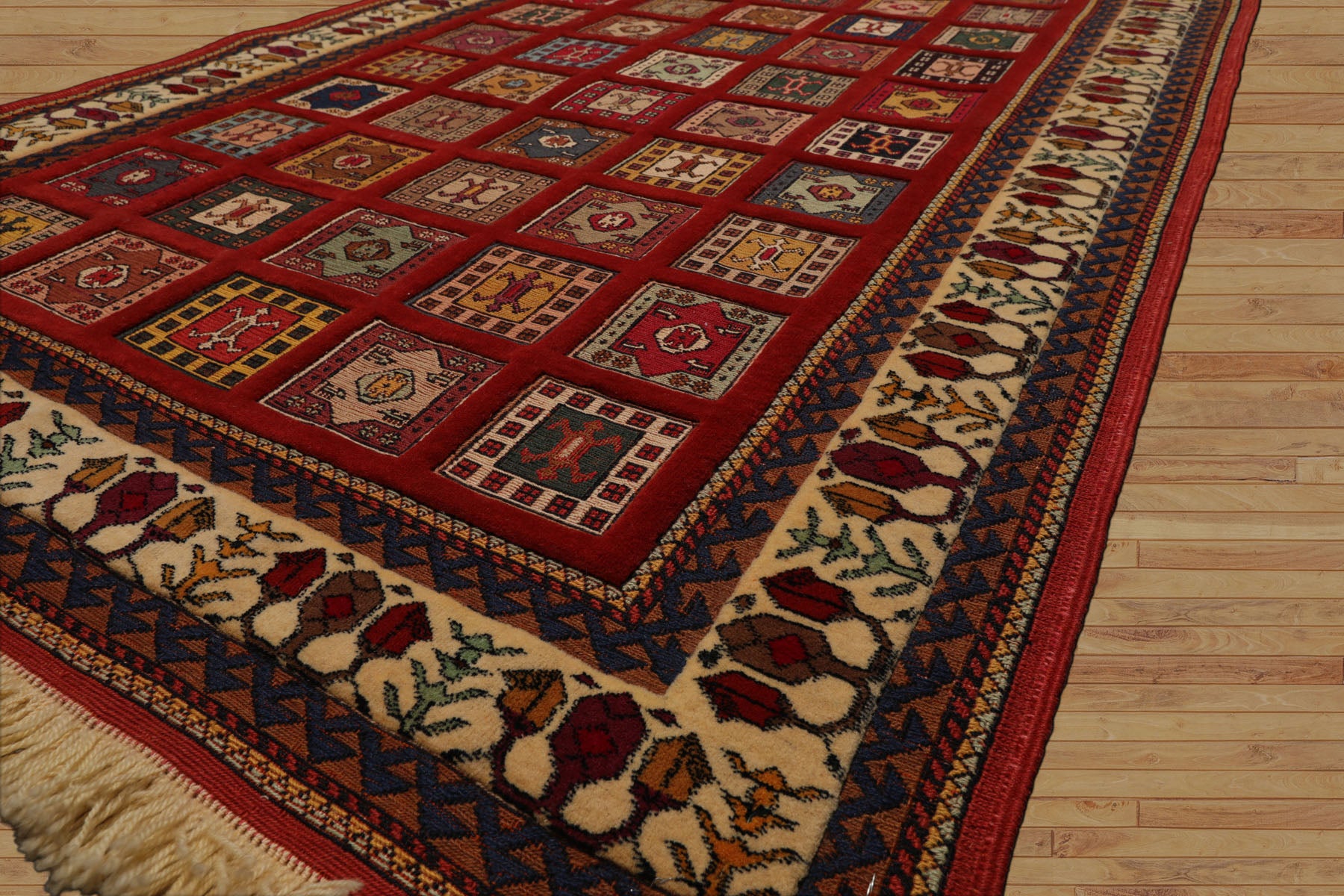 4x6 Rust, Ivory, Blue Color Hand Knotted Shiraz Wool Traditional Oriental Rug