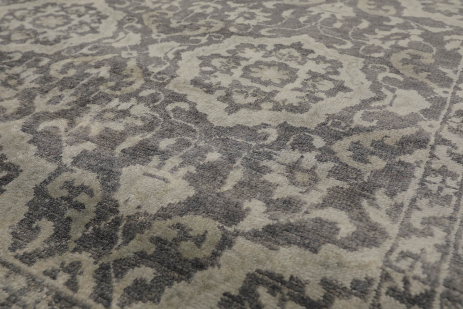 4x6 Gray, , Color Hand Knotted All-Over 100% Wool Transitional Oriental Rug