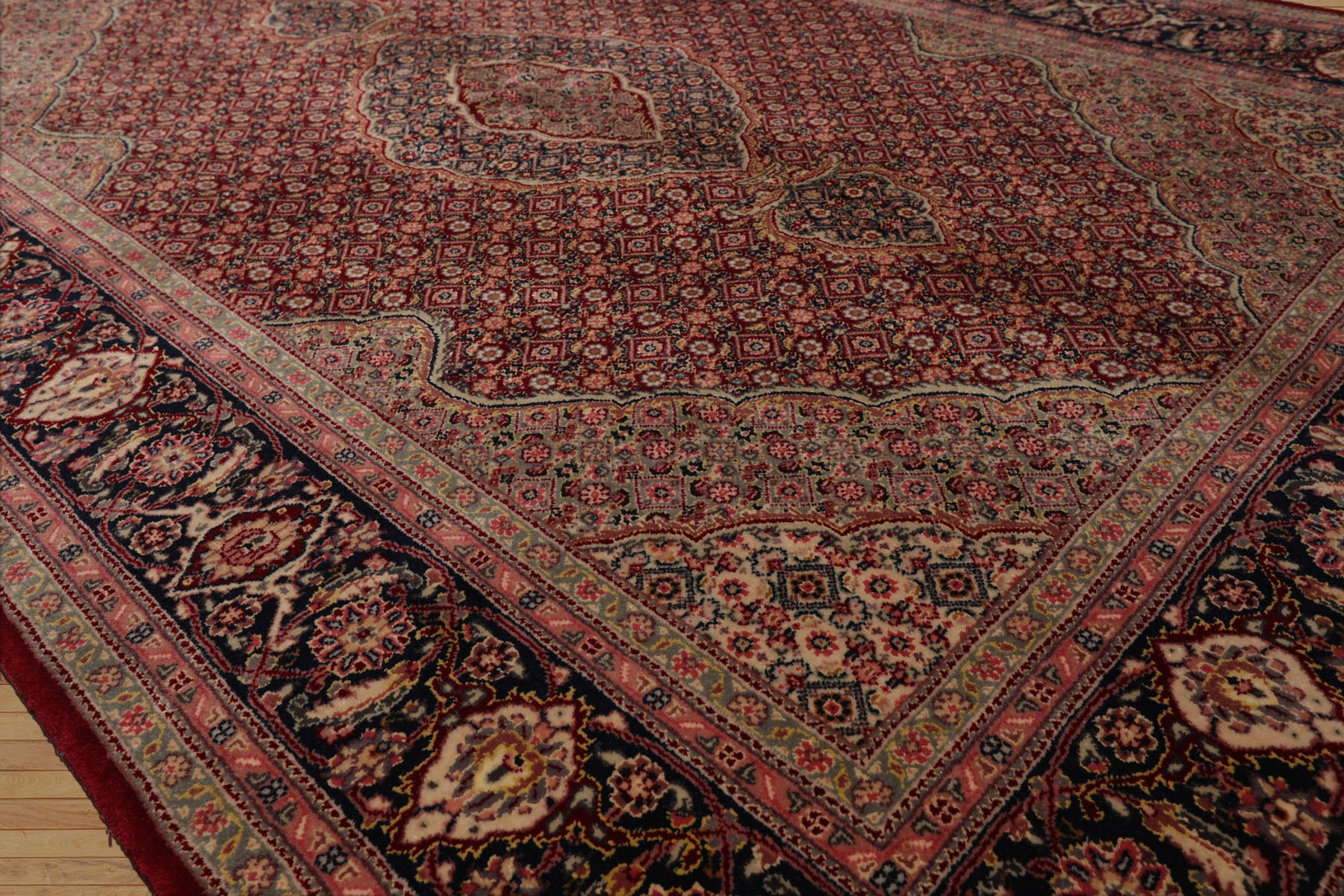 4x6 Red, Navy, Green Color Hand Knotted Tabriz Wool & Silk Traditional Oriental Rug