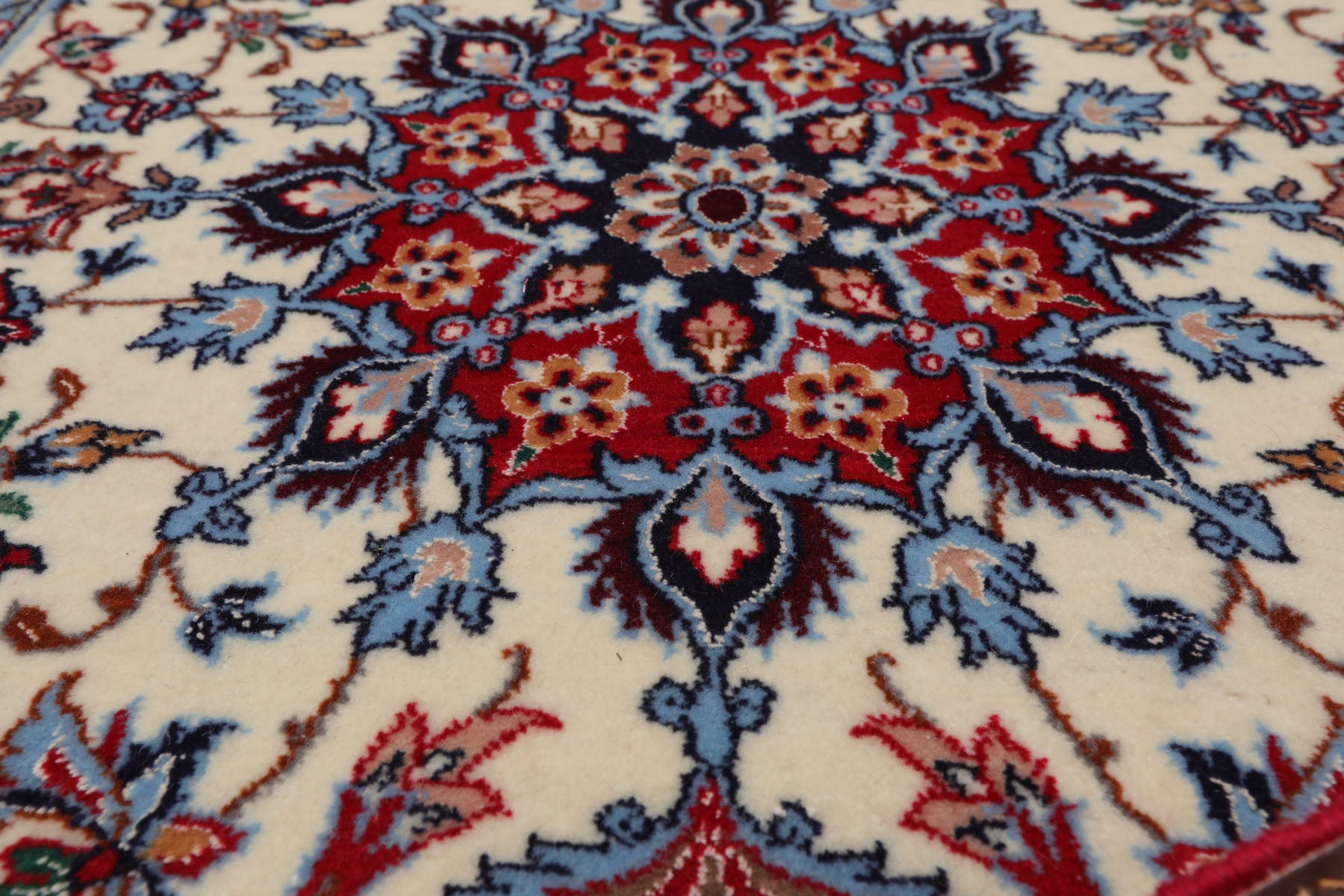2x3 Ivory, Red, Blue Color Hand Knotted Isfahan Wool & Silk Traditional Oriental Rug