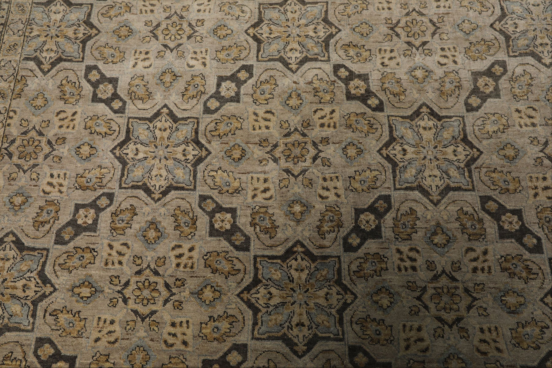6x9 Beige, Taupe, Gray Color Hand Woven Fine Oushak Wool Traditional Oriental Rug