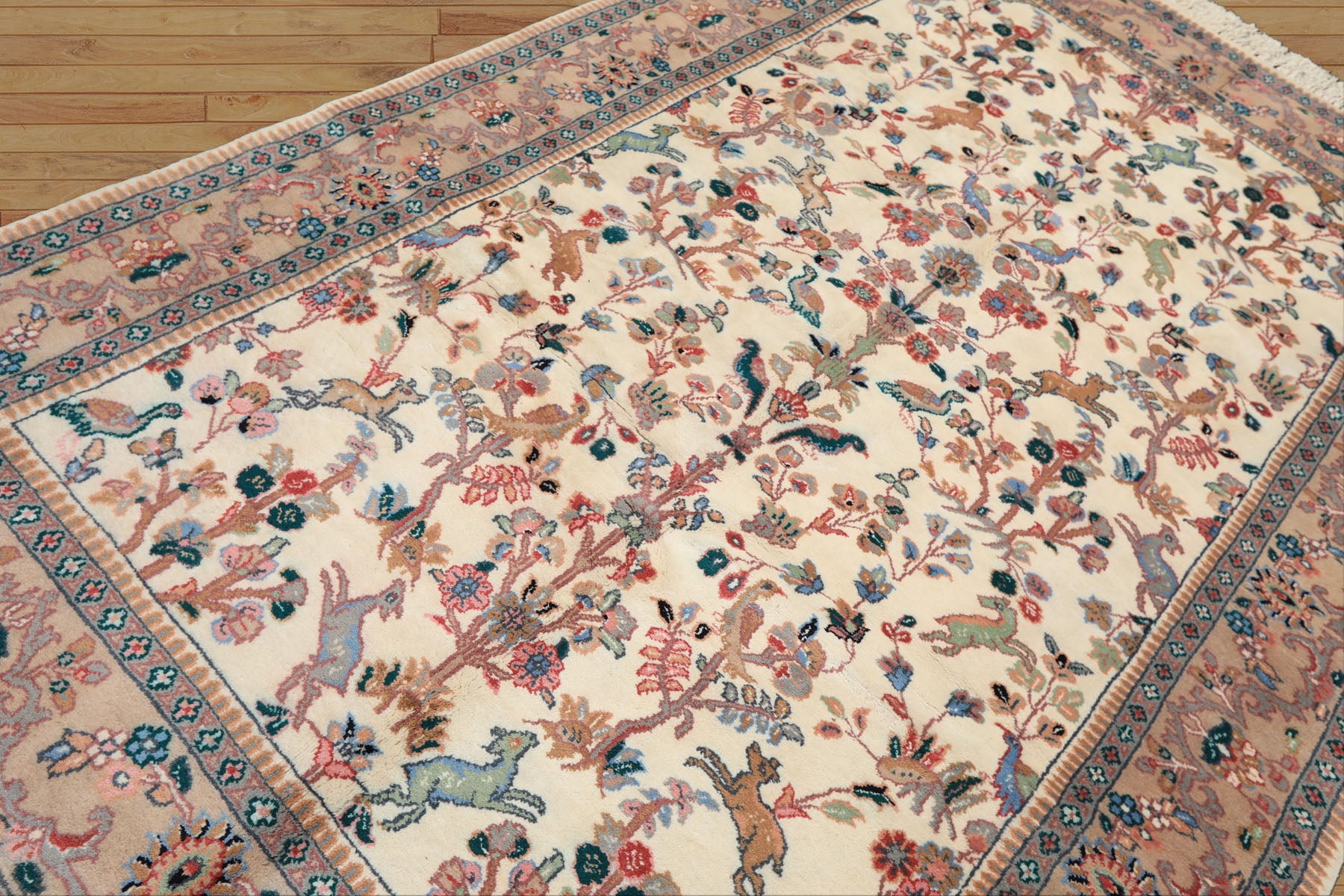 6x9 Ivory, Peach, Gray Color Hand Knotted Indo Persian Wool Traditional Oriental Rug