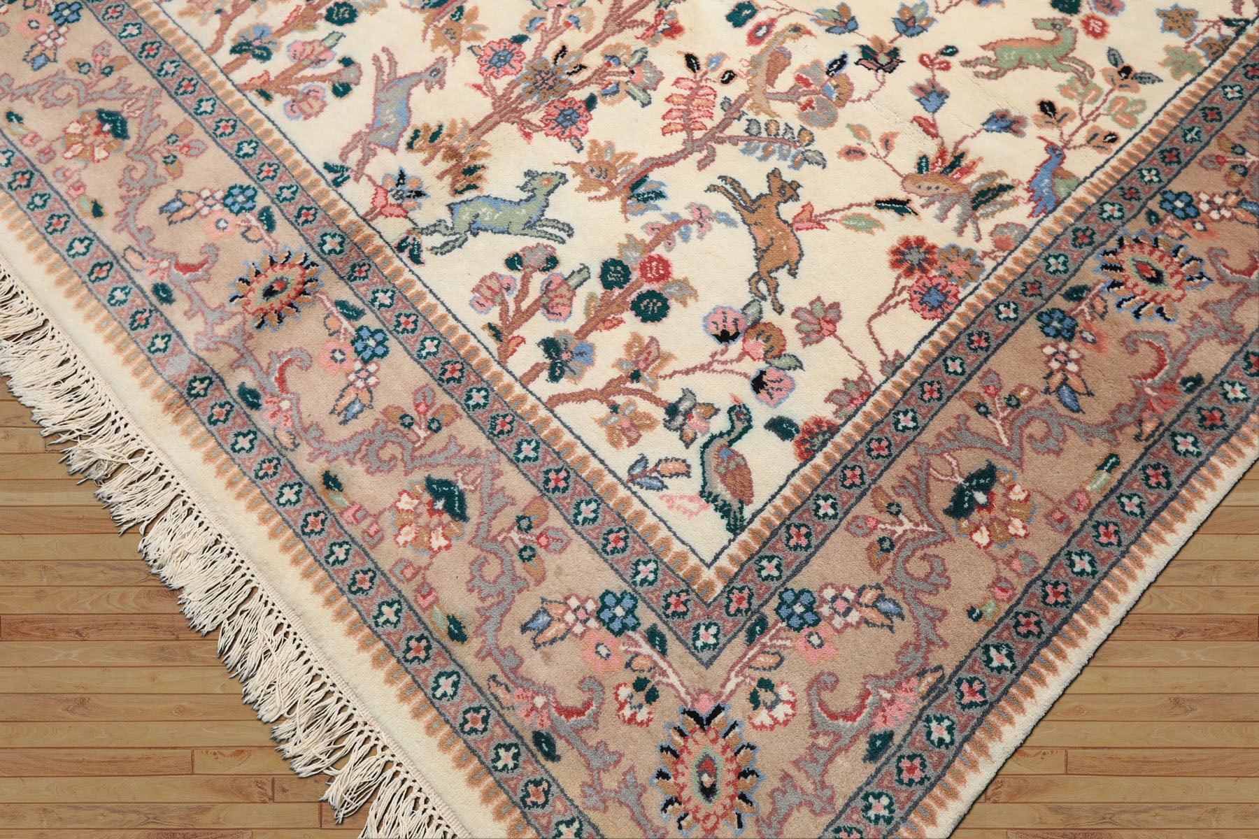 6x9 Ivory, Peach, Gray Color Hand Knotted Indo Persian Wool Traditional Oriental Rug