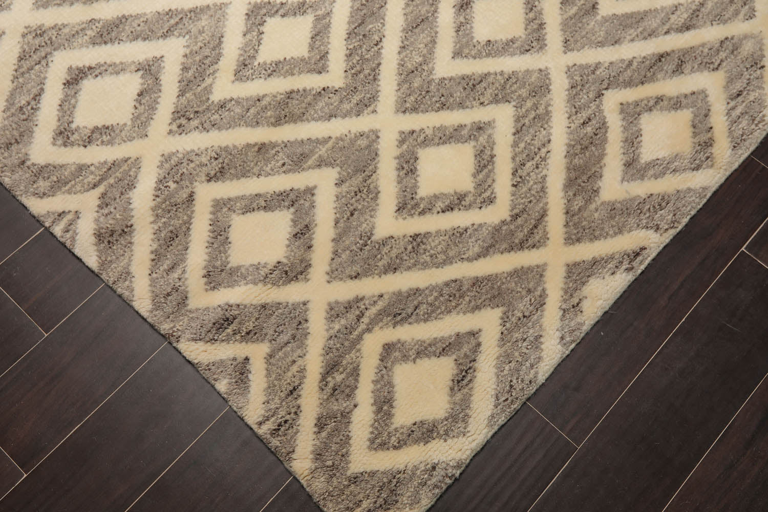 5x7 Ivory, Brown, Color Hand Knotted All-Over 100% Wool Modern Oriental Rug