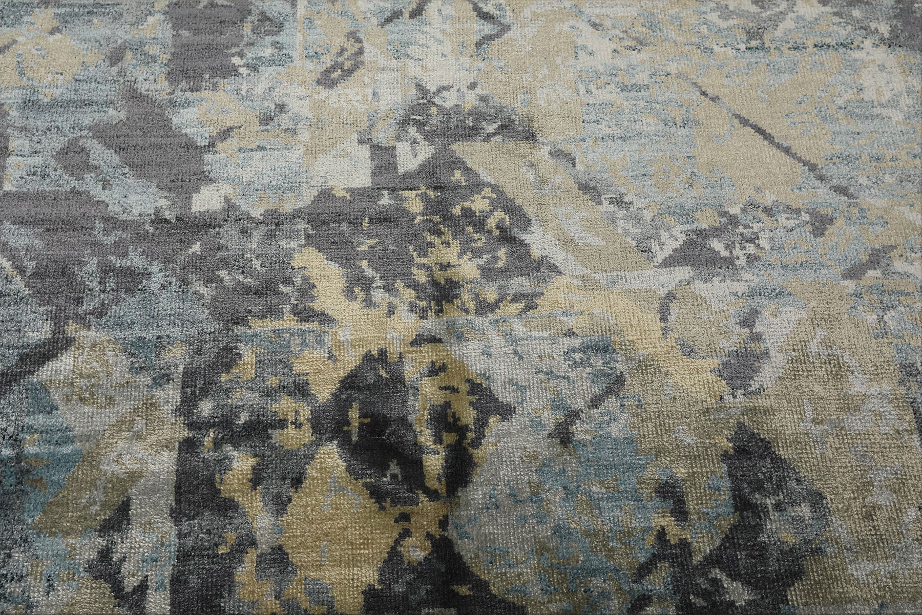 6x9 Beige, Gray, Brown Color Hand Loomed Sherpa Bamboo Silk Modern Oriental Rug
