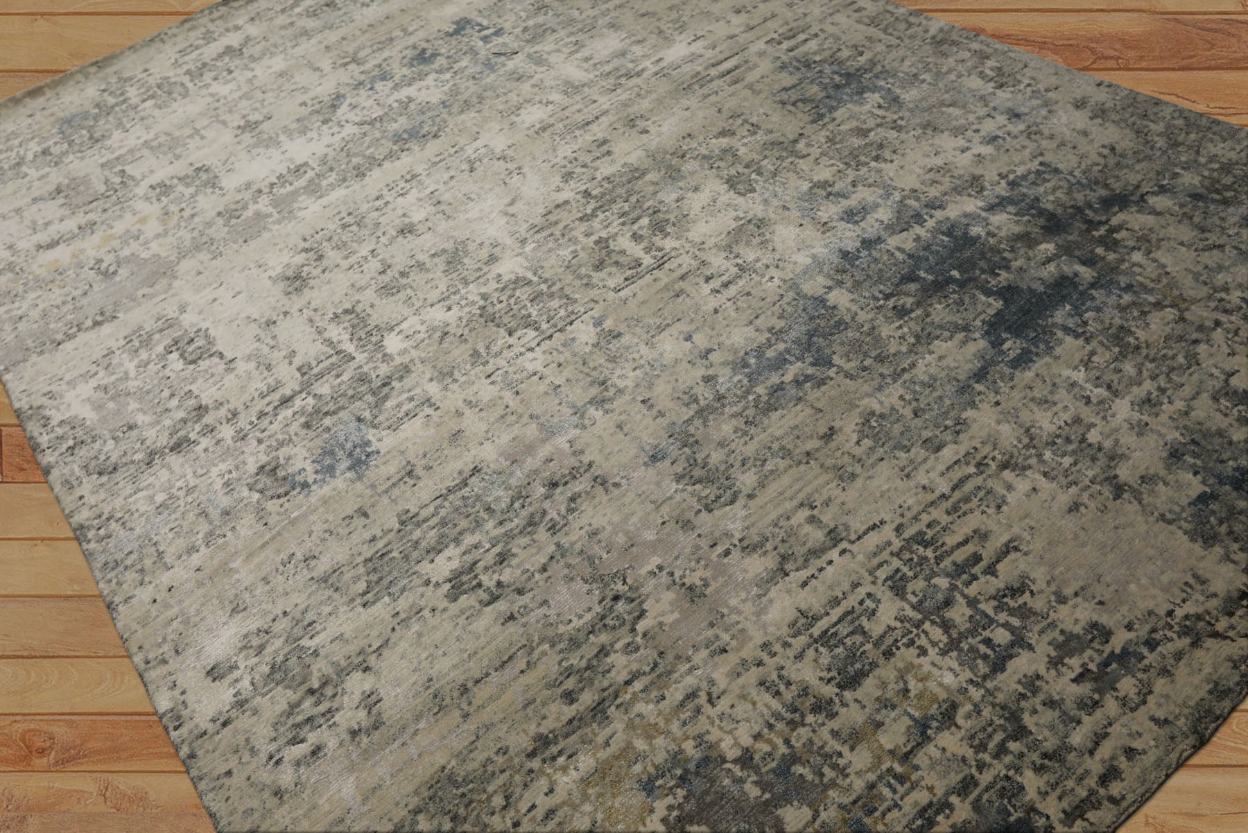 6x9 Ivory, Gray, Taupe Color Hand Knotted Sherpa Wool & Bamboo Silk Modern Oriental Rug