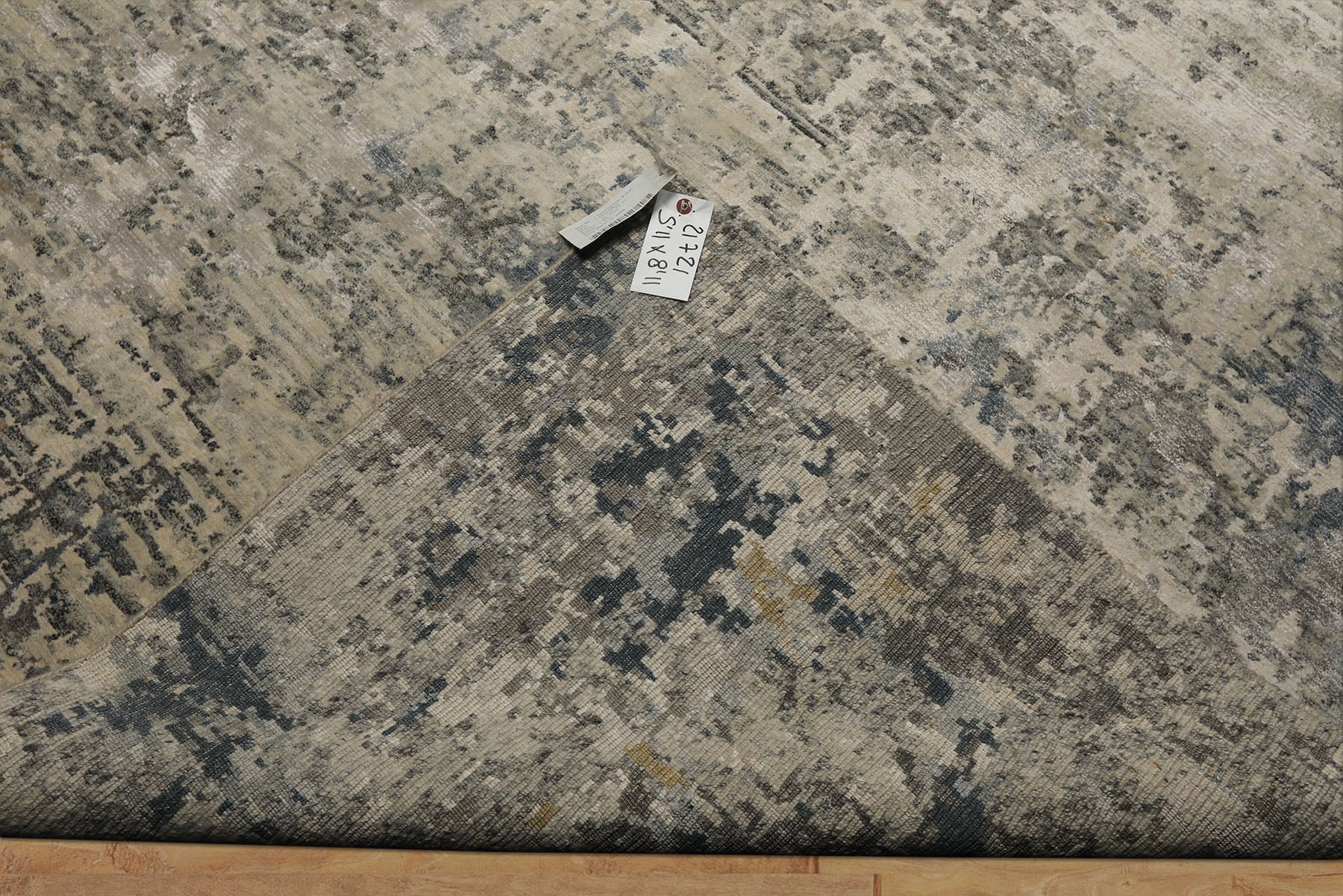 6x9 Ivory, Gray, Taupe Color Hand Knotted Sherpa Wool & Bamboo Silk Modern Oriental Rug