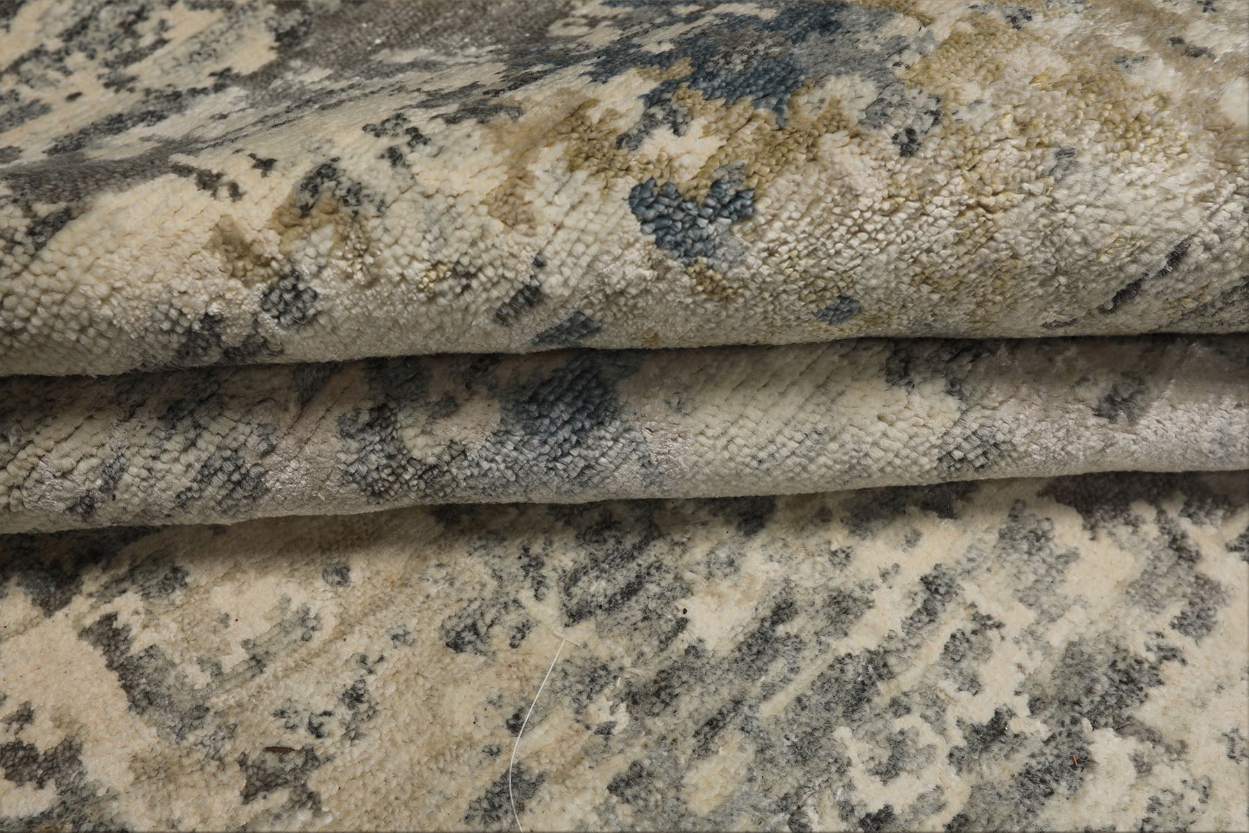 6x9 Ivory, Gray, Taupe Color Hand Knotted Sherpa Wool & Bamboo Silk Modern Oriental Rug
