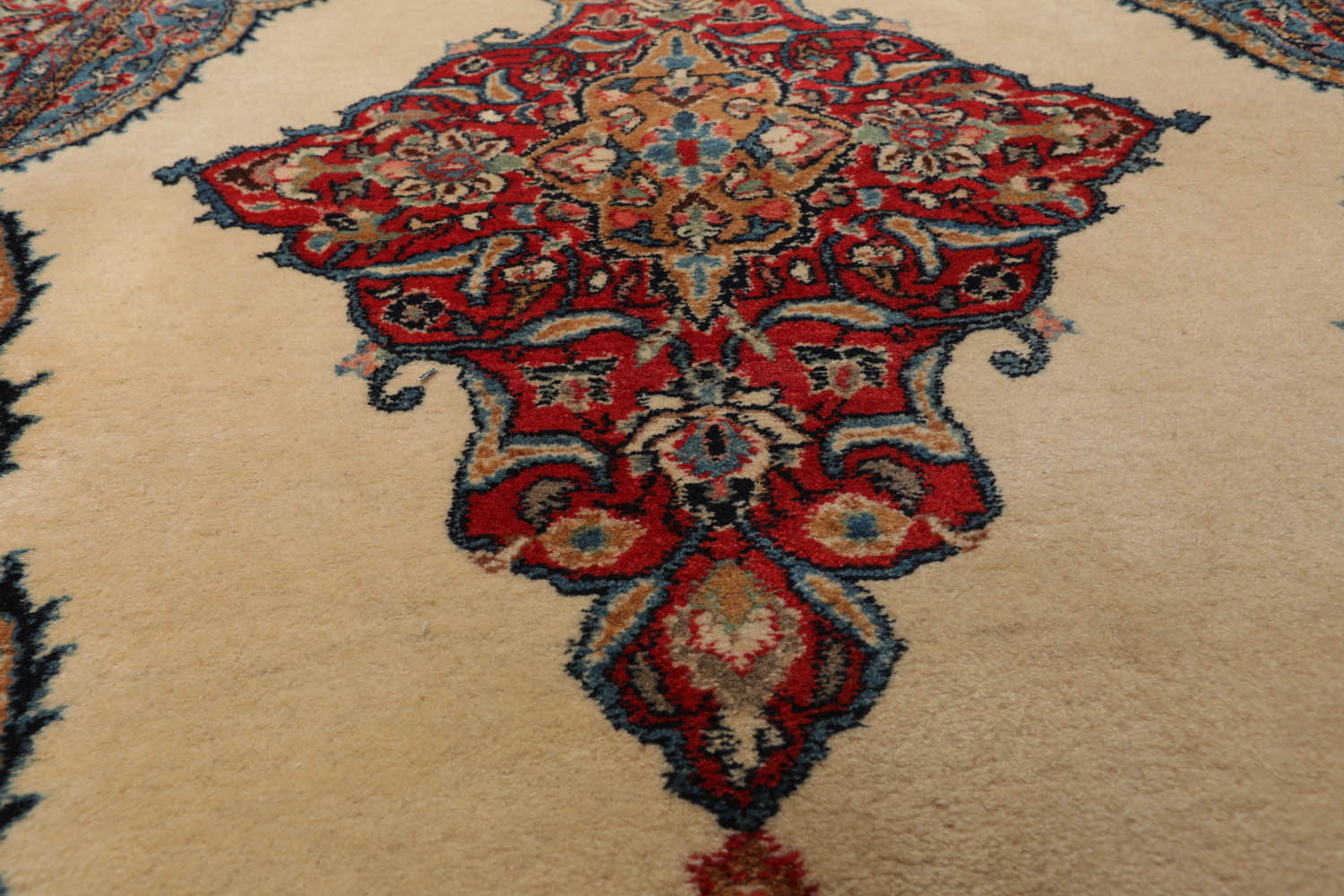 5x7 Ivory, Coral, Blue Color Hand Knotted All-Over 100% Wool Traditional Oriental Rug